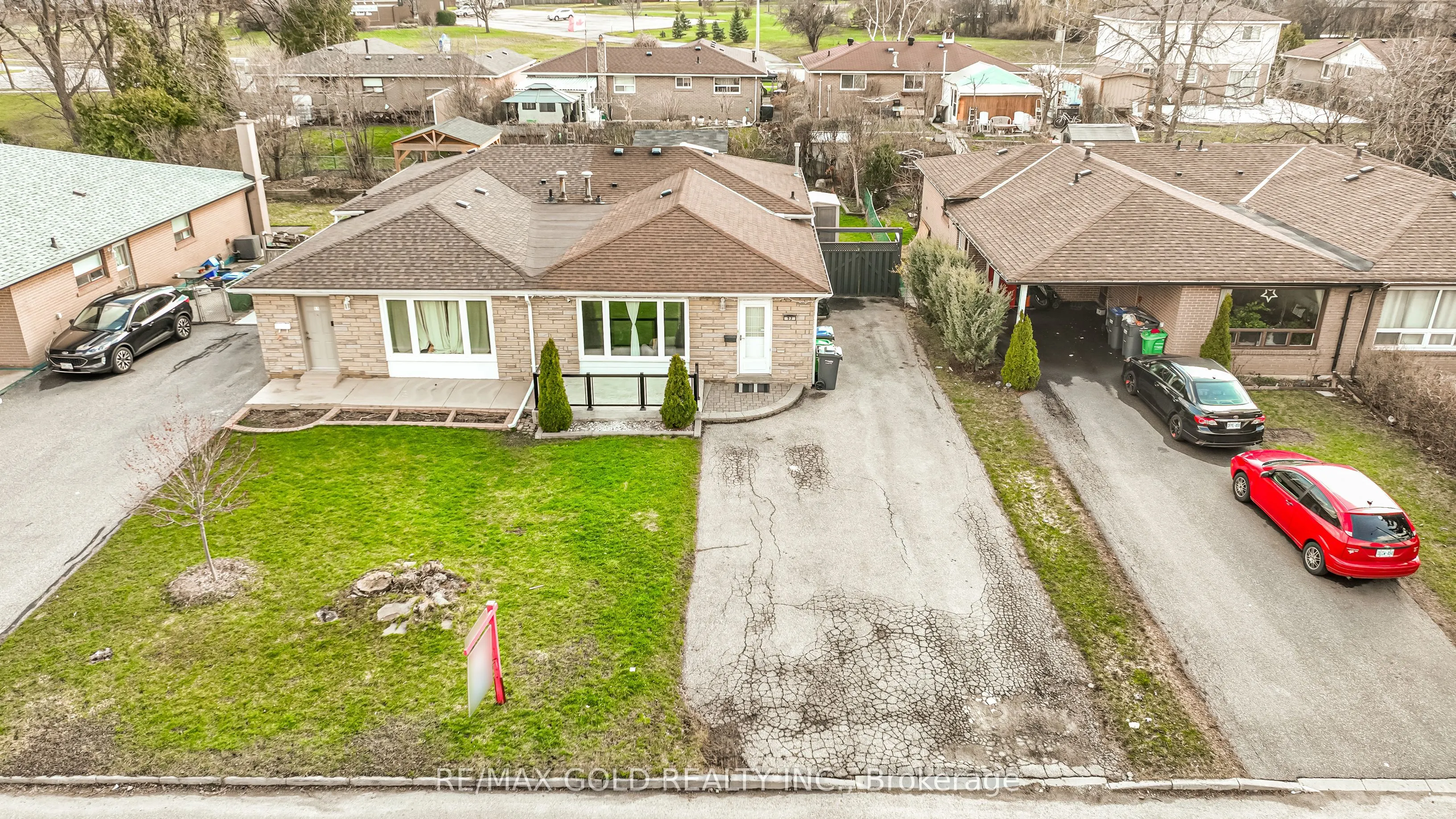 53 Davenport Crescent
