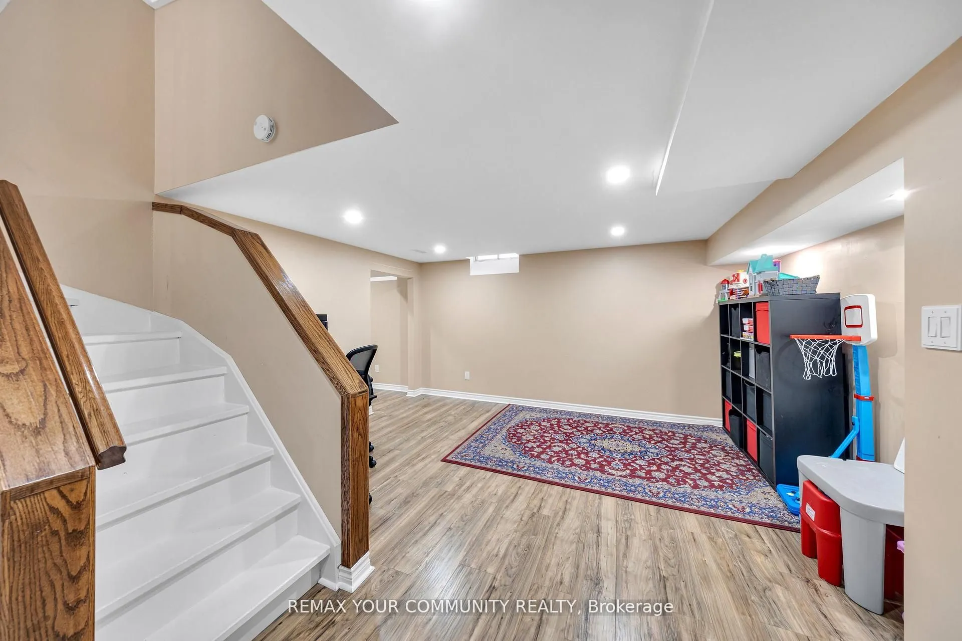 22 MADELAINE Crescent