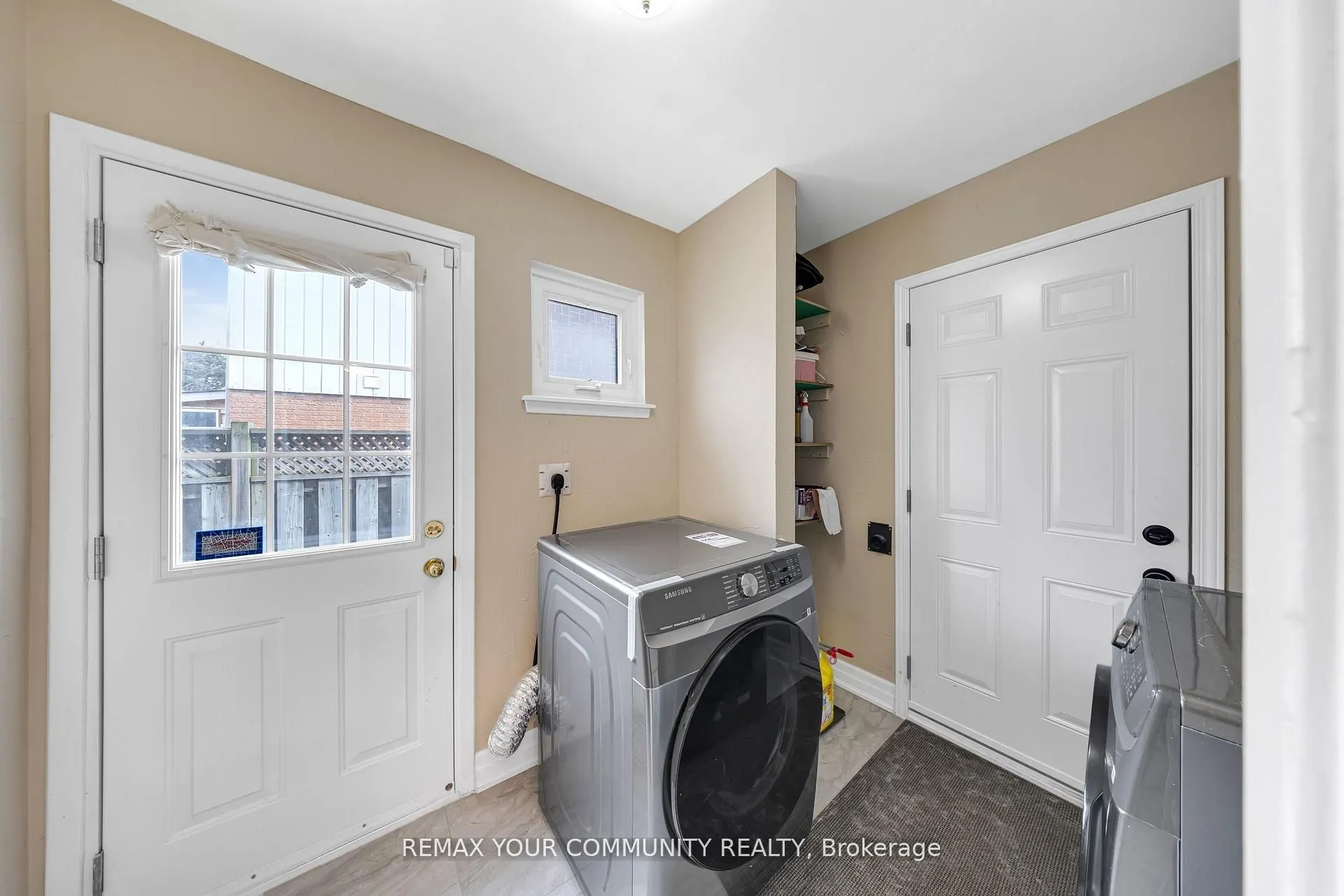 22 MADELAINE Crescent