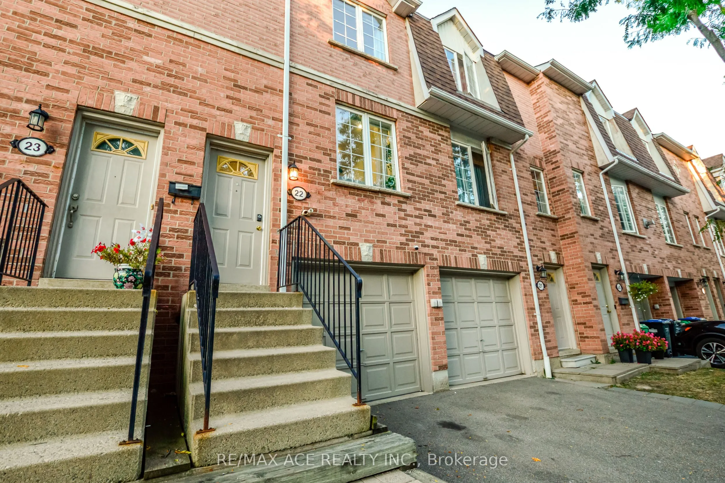 1525 South Parade Court #22