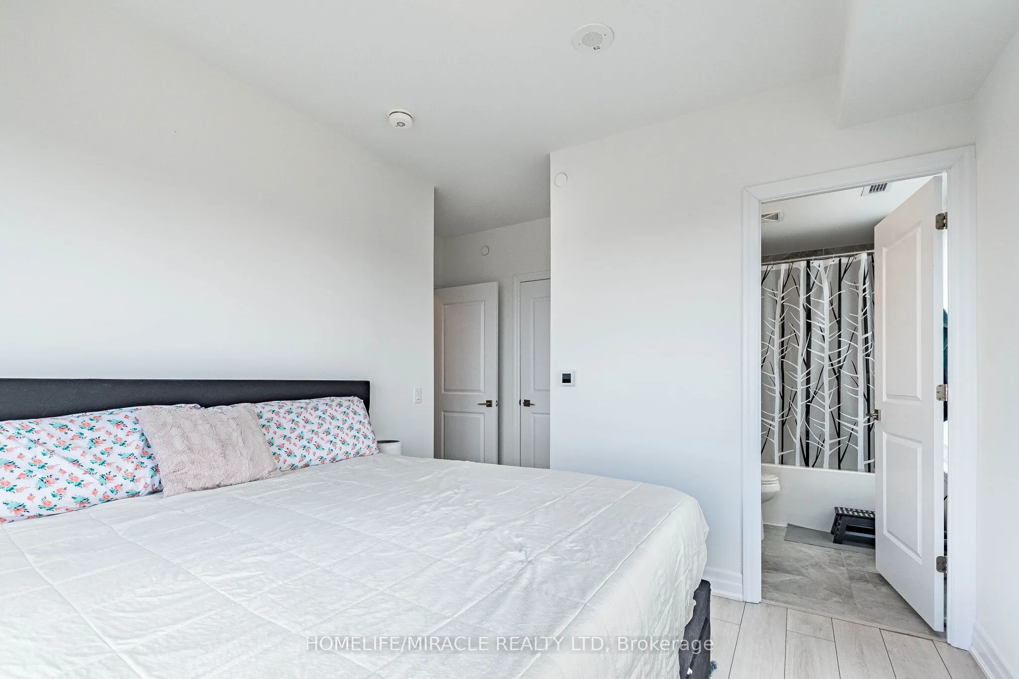 30 Elm Drive #3802