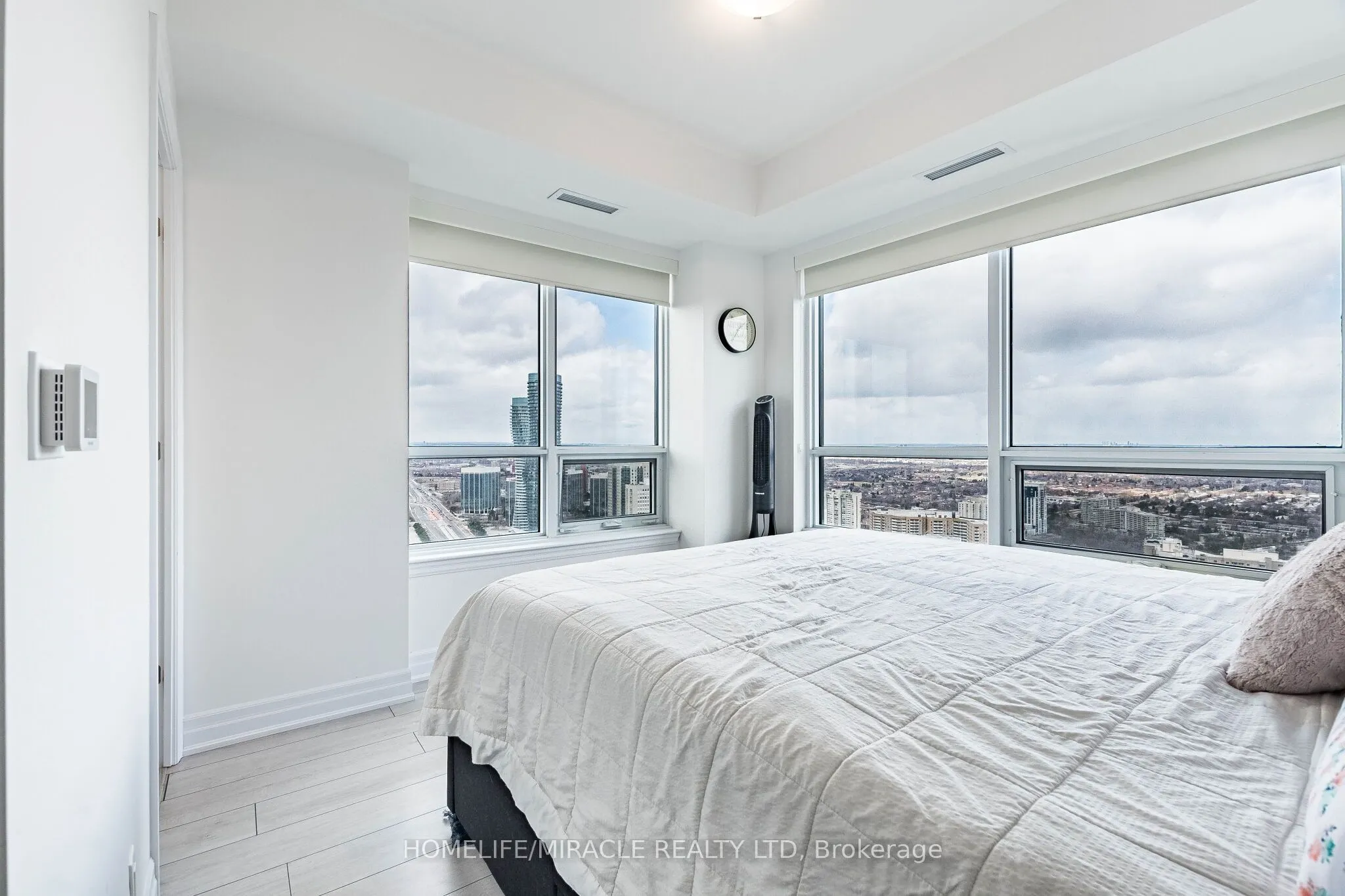 30 Elm Drive #3802