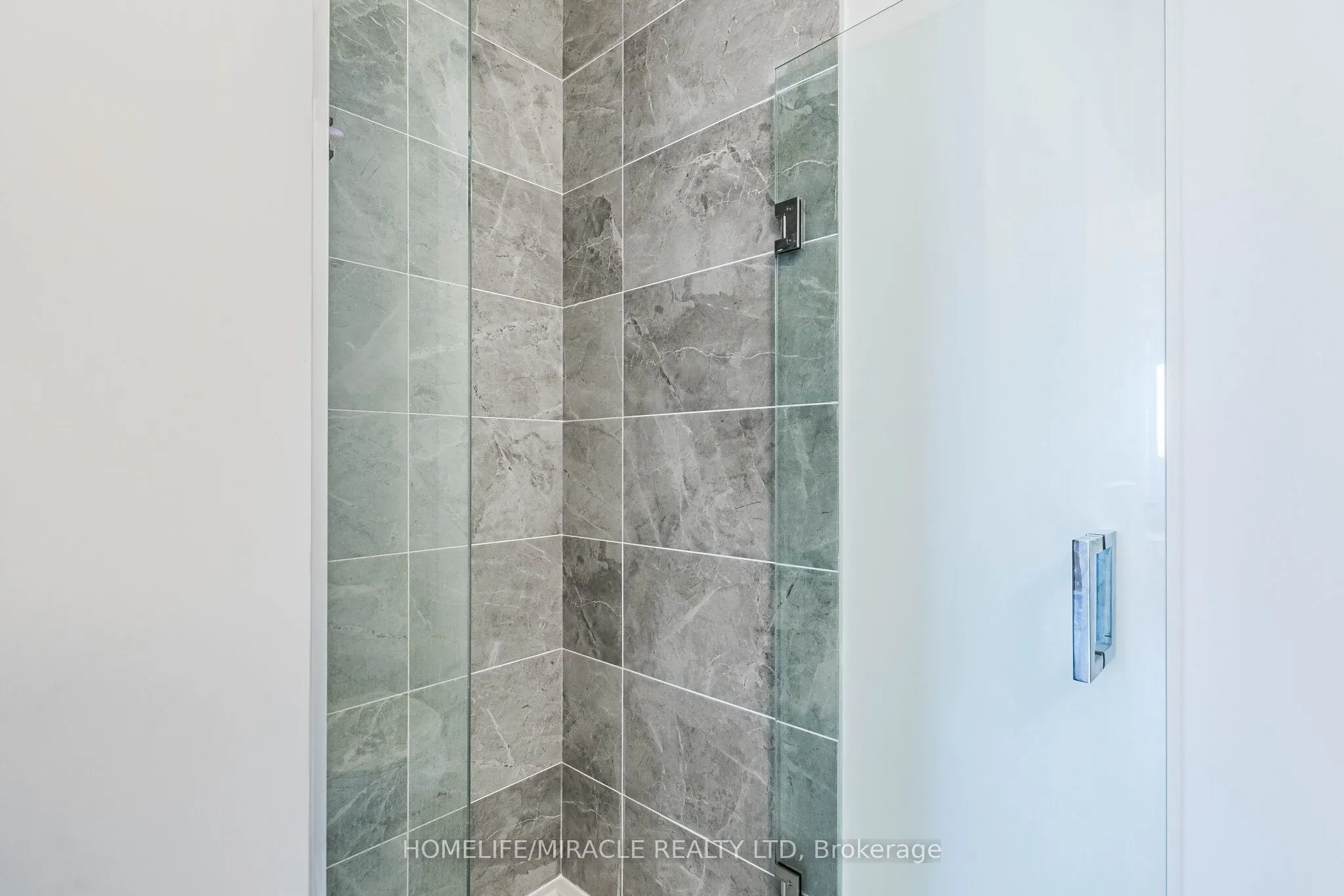 30 Elm Drive #3802