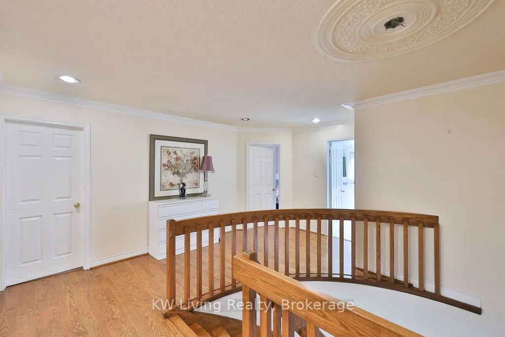 1070 Geran Crescent