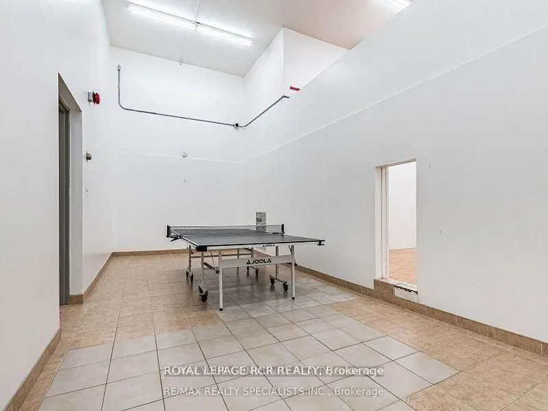 1535 Lakeshore Road E #205