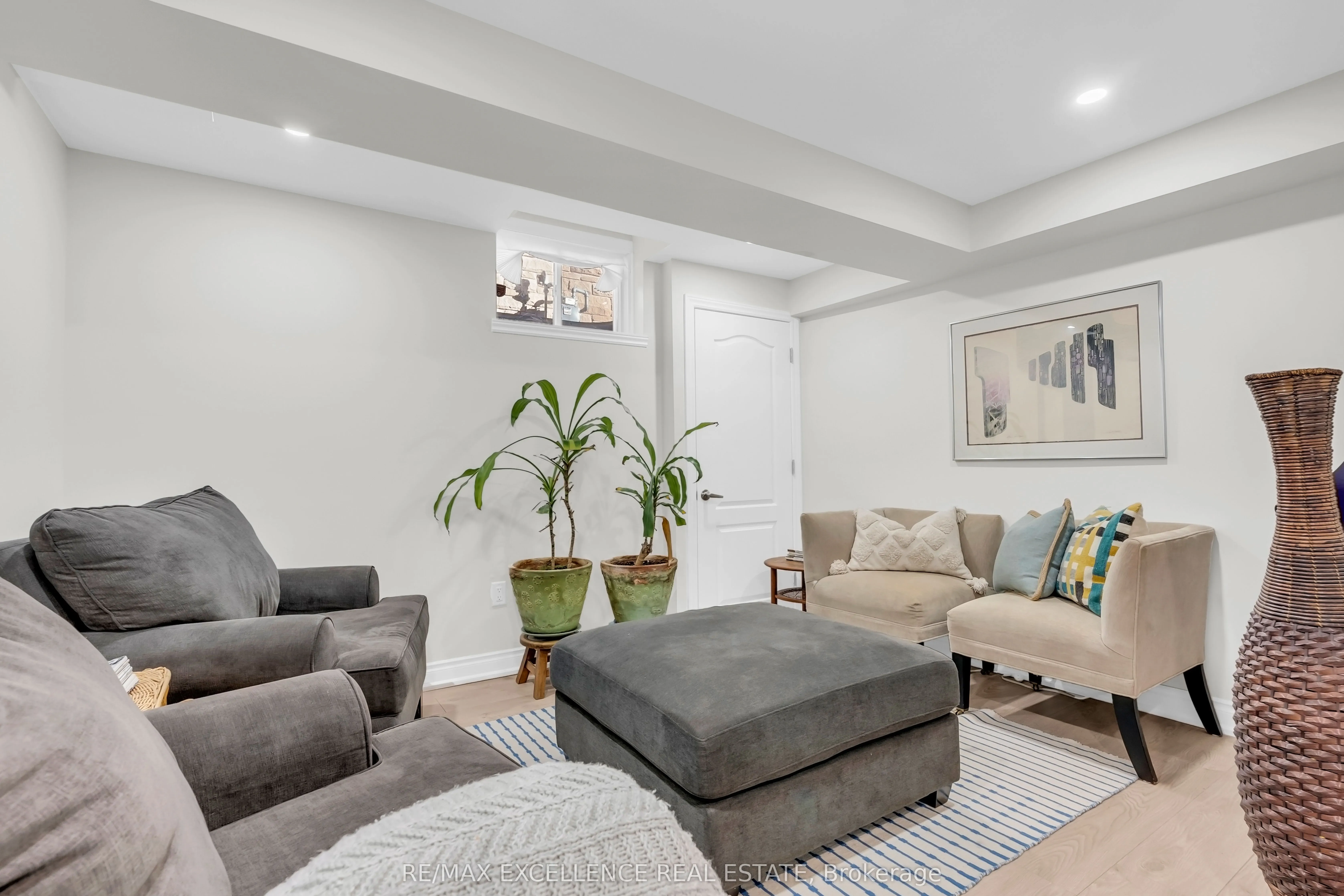 40 Imperial Lakes Drive