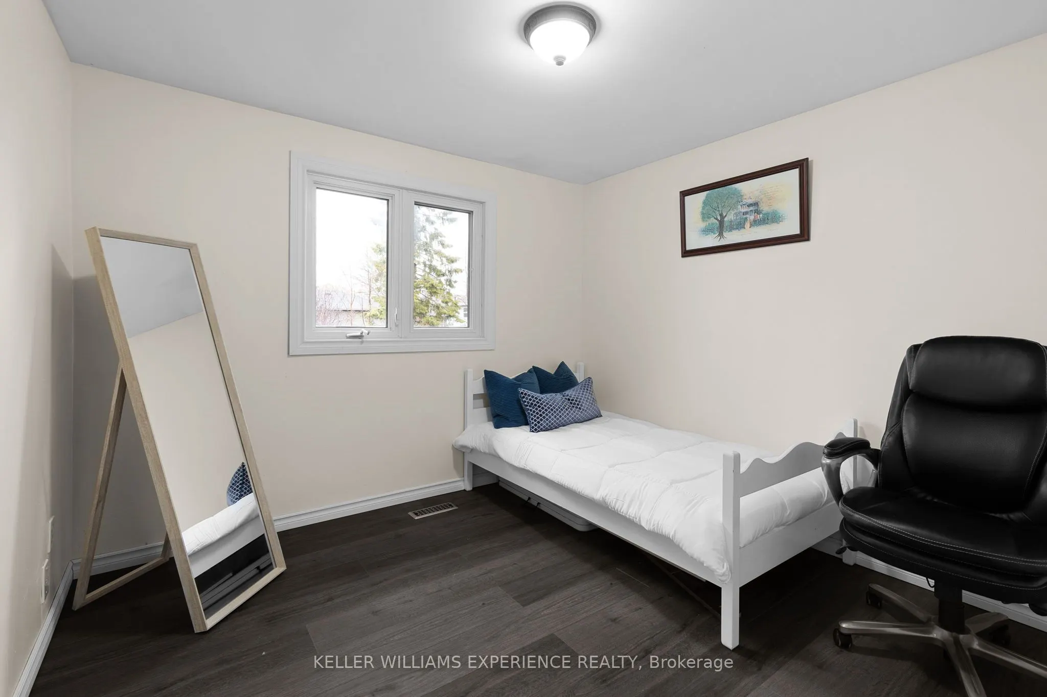 27 Rustic Crescent