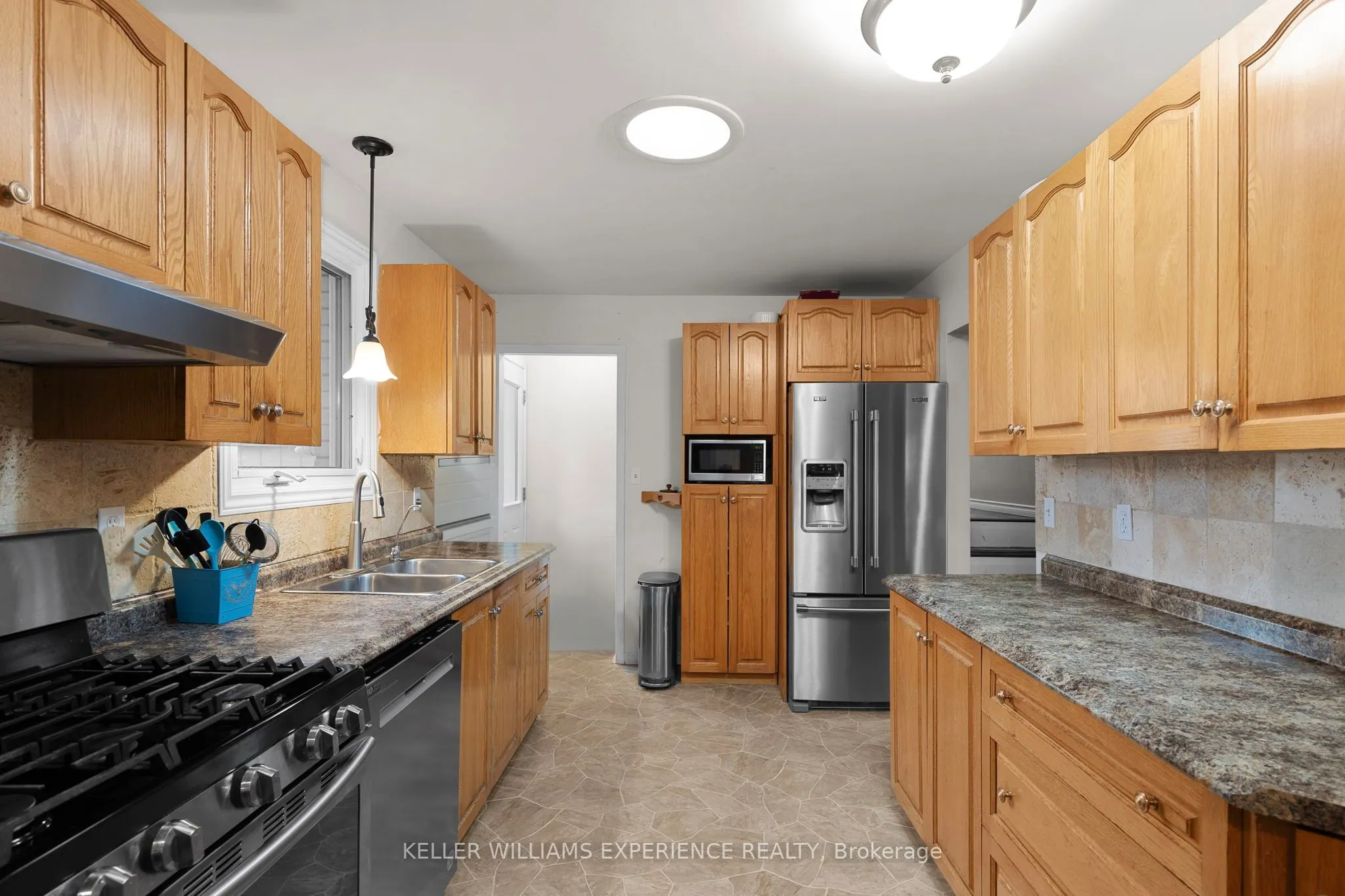 27 Rustic Crescent
