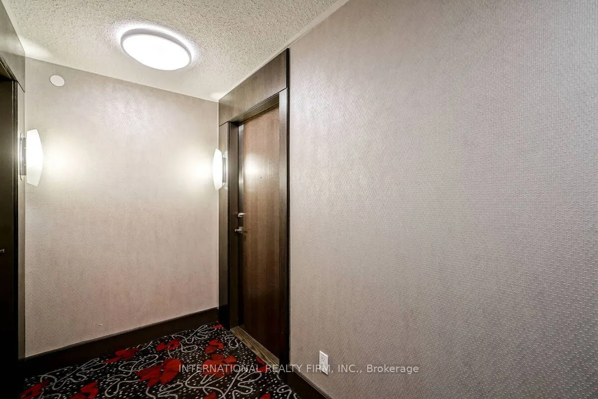 2 Eva Road #2222