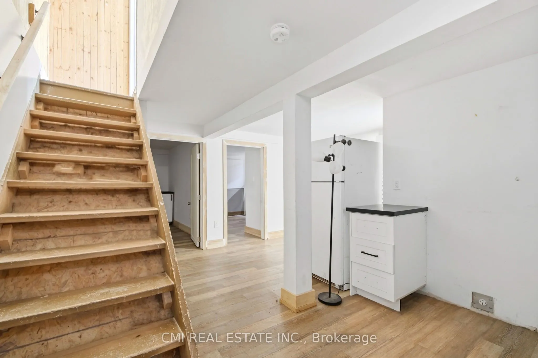 8 Huronia Court
