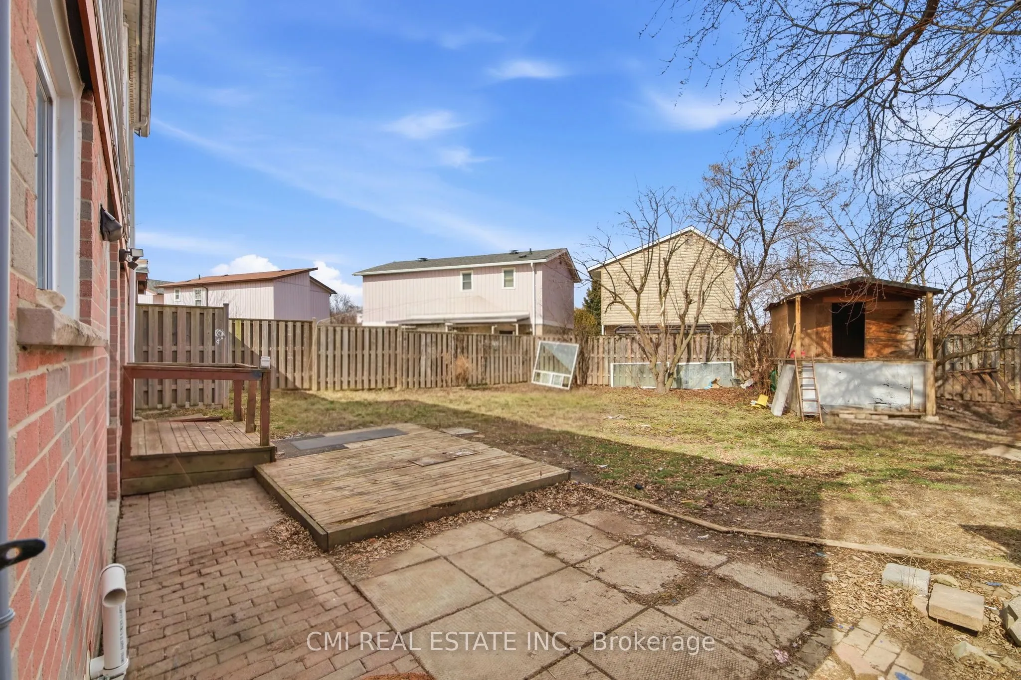 8 Huronia Court