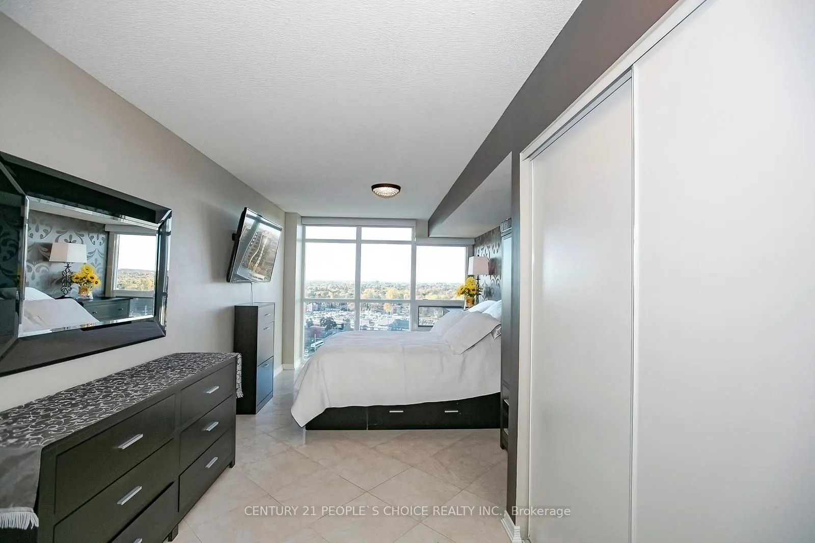 9 George Street #1512