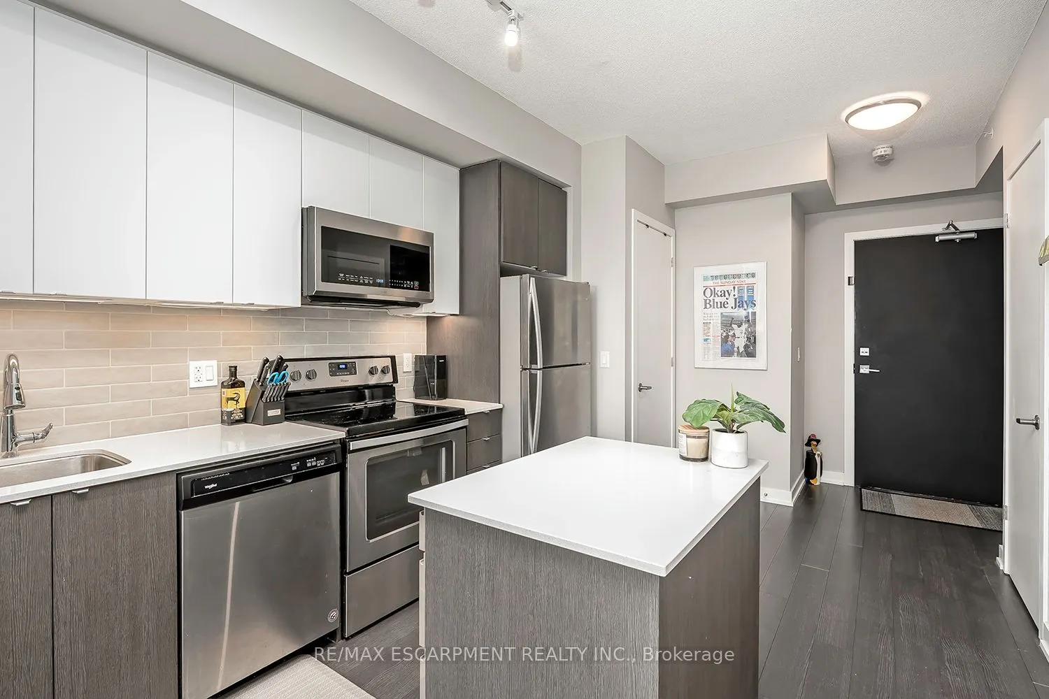 5240 Dundas Street #604