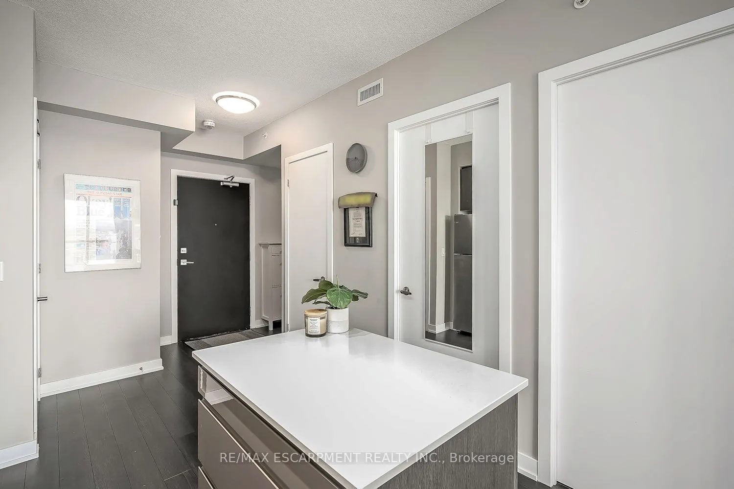 5240 Dundas Street #604