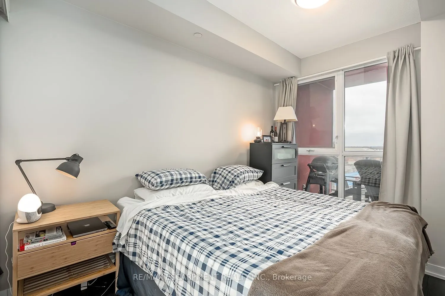 5240 Dundas Street #604