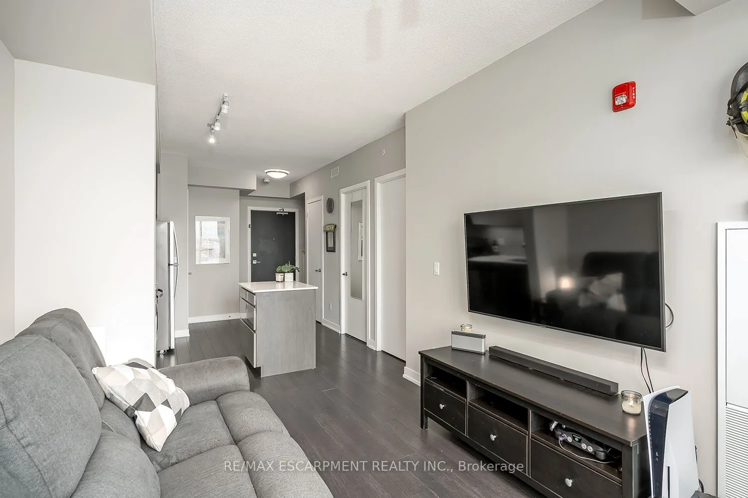 5240 Dundas Street #604