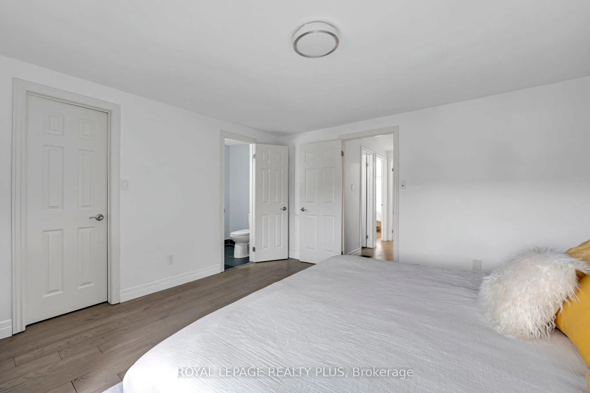 1755 Rathburn Road E #20