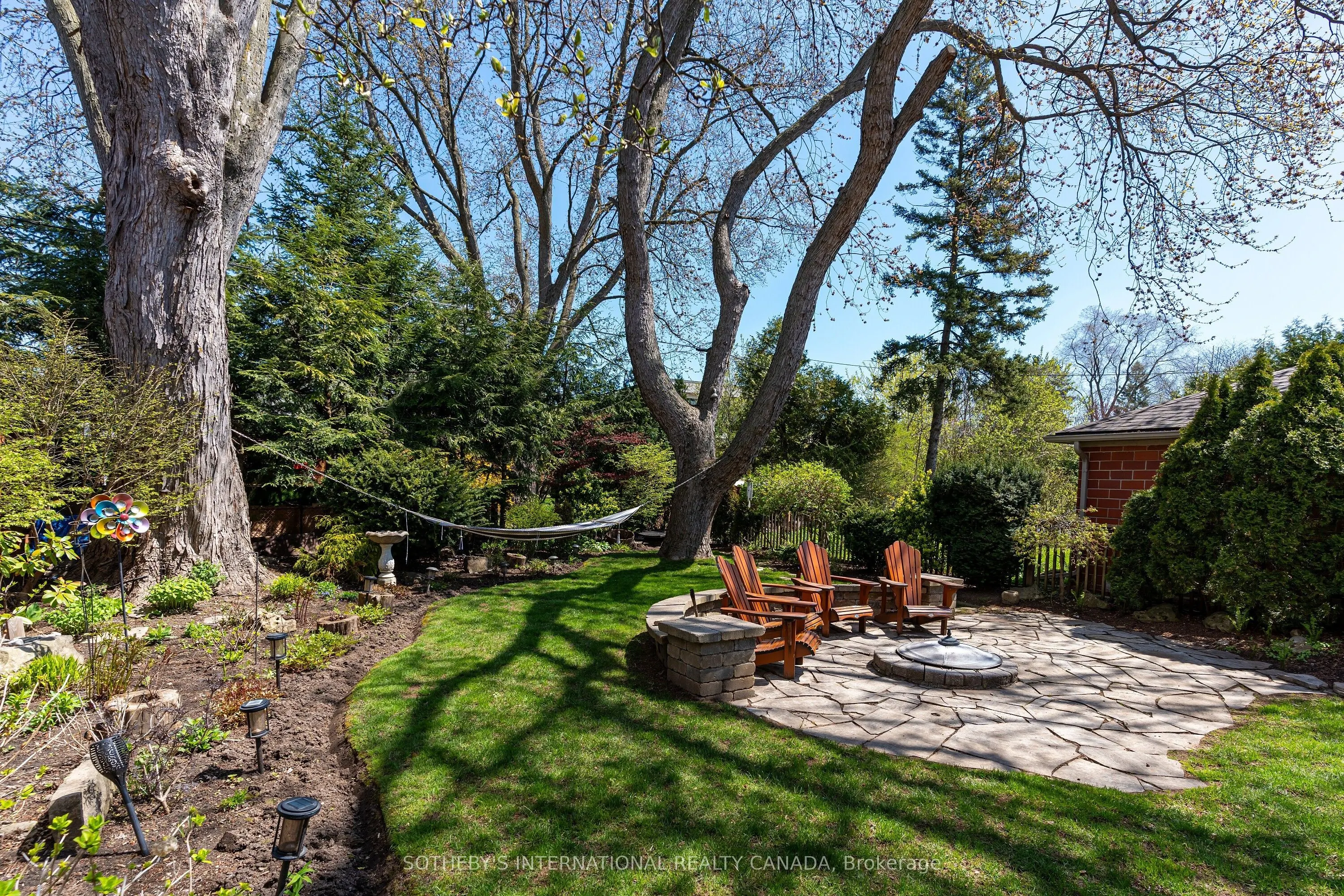 31 Maple Avenue N