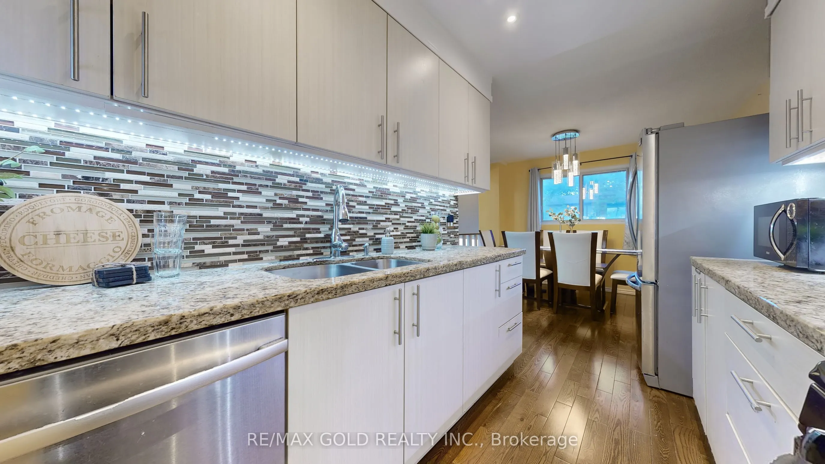 18 Carleton Place #18