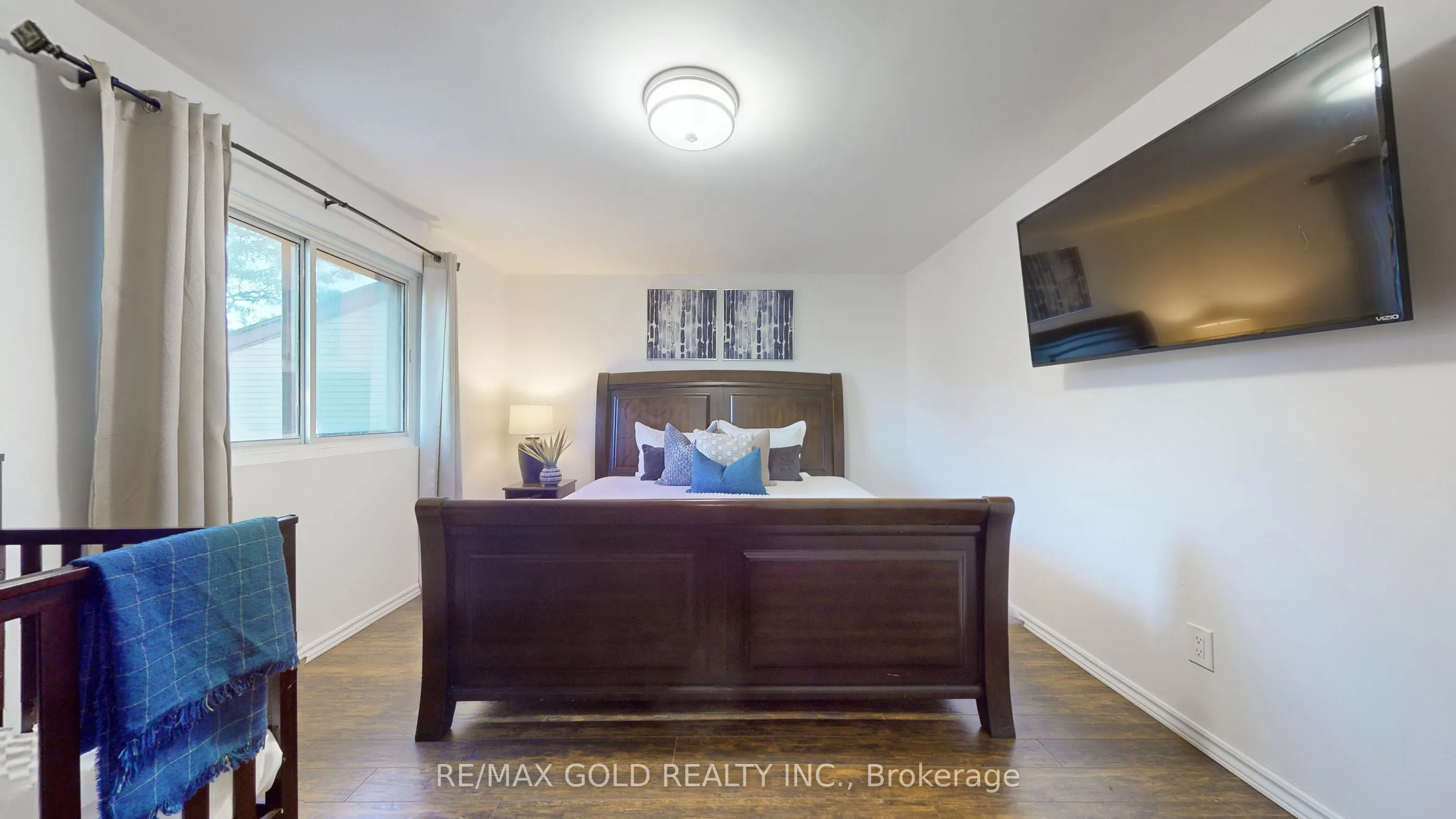 18 Carleton Place #18