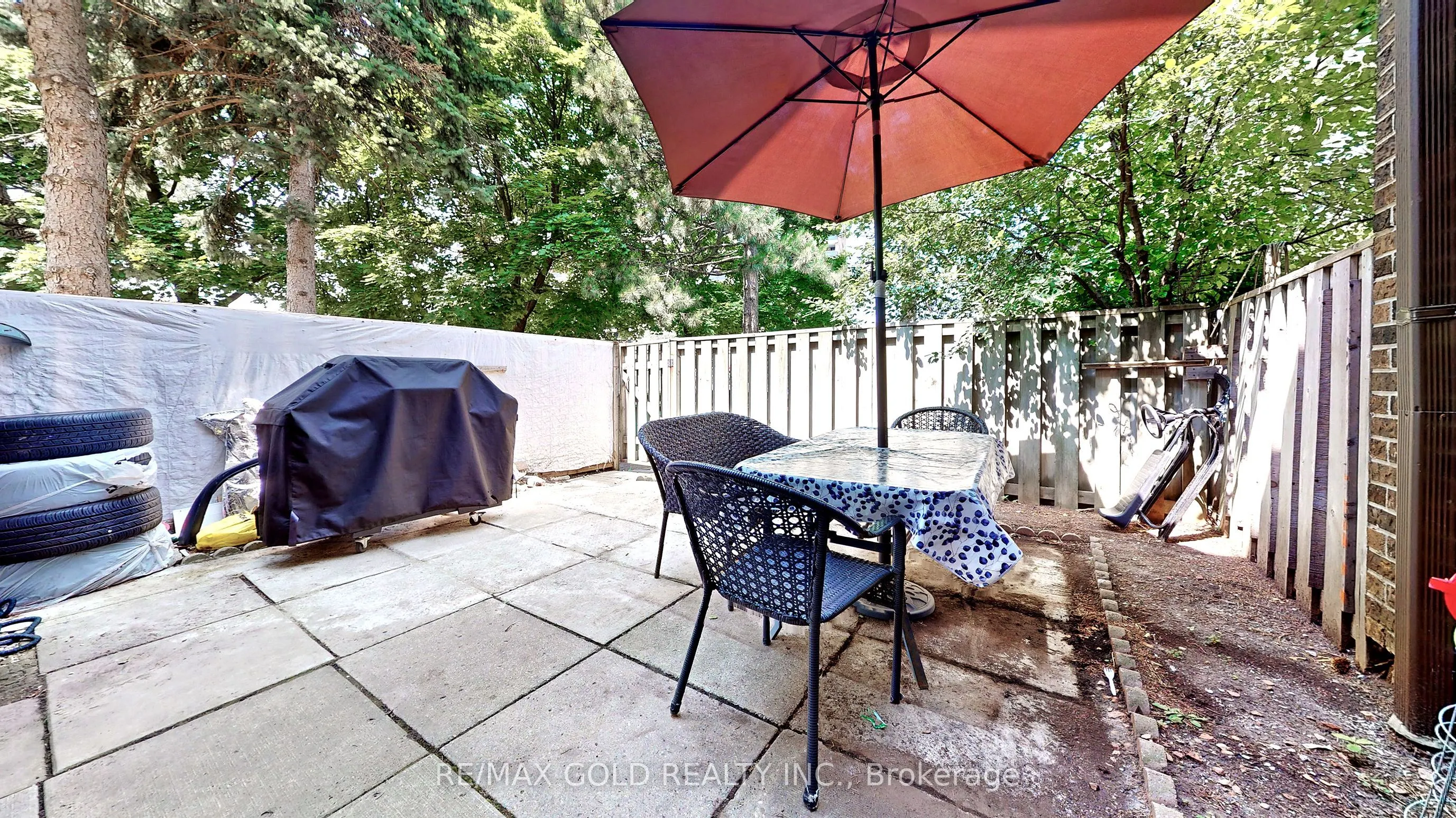 18 Carleton Place #18