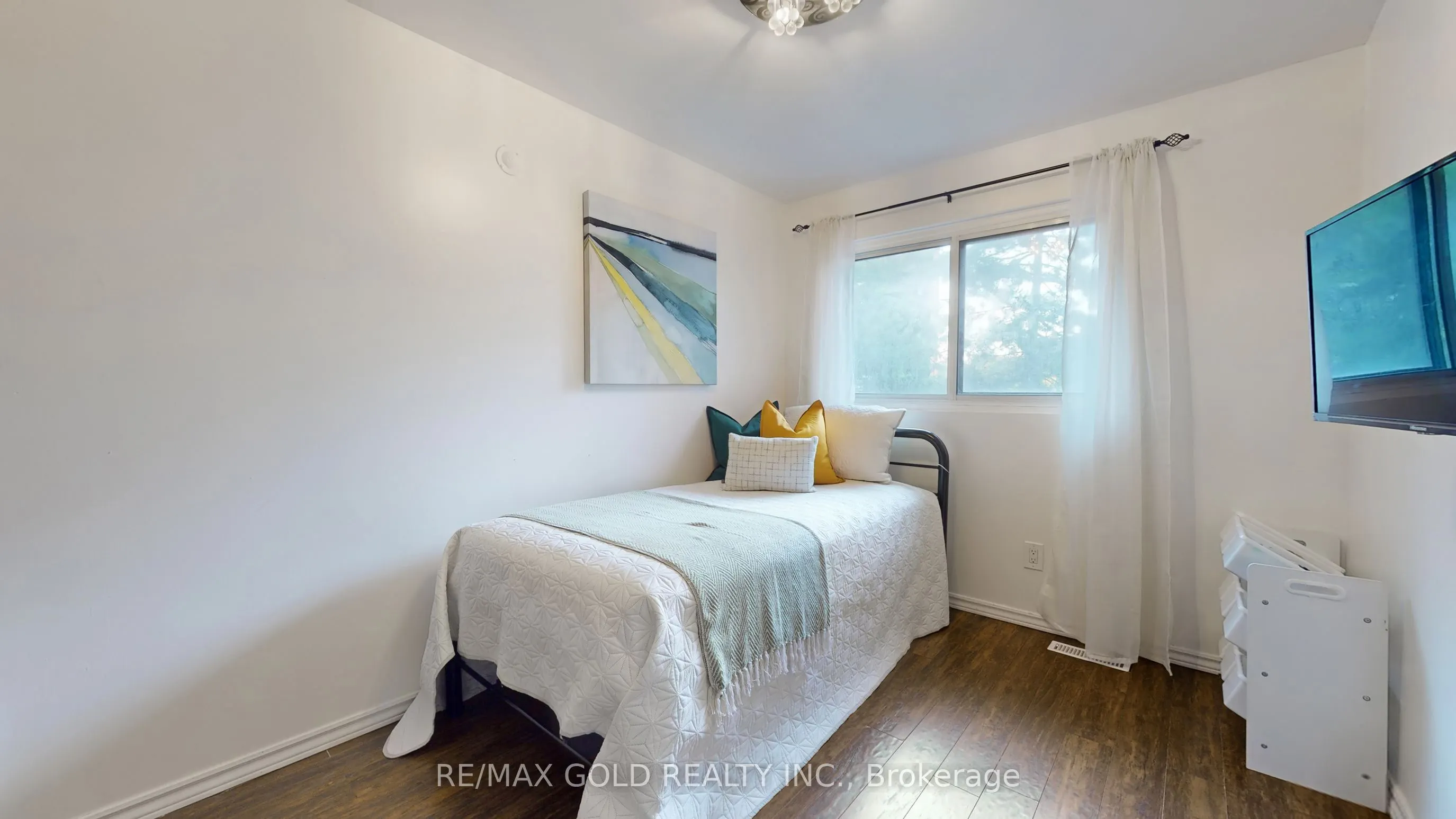 18 Carleton Place #18