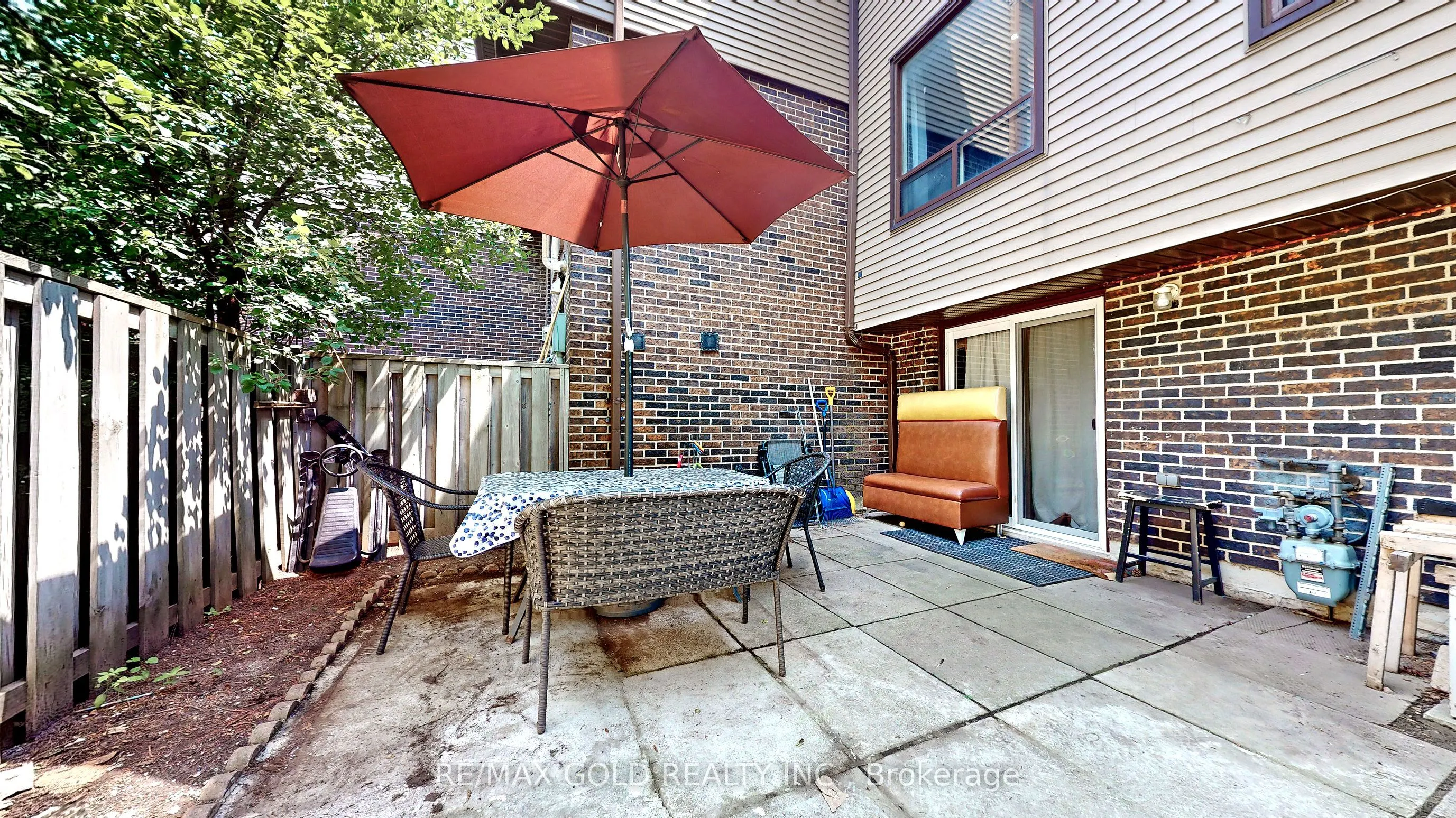 18 Carleton Place #18