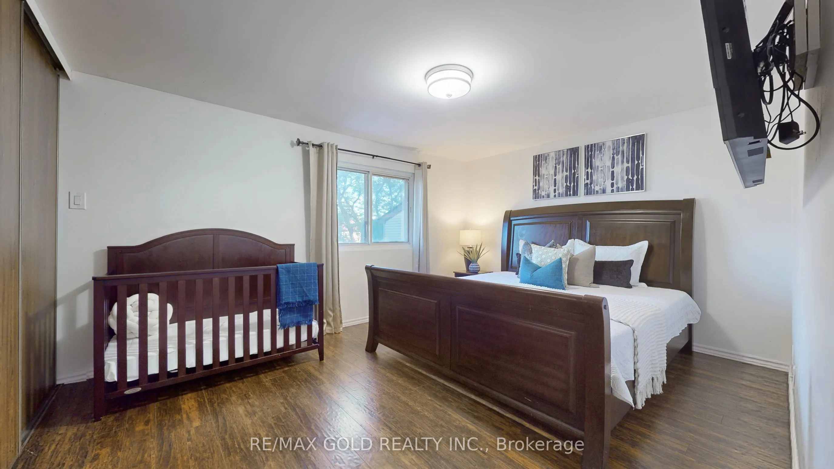 18 Carleton Place #18