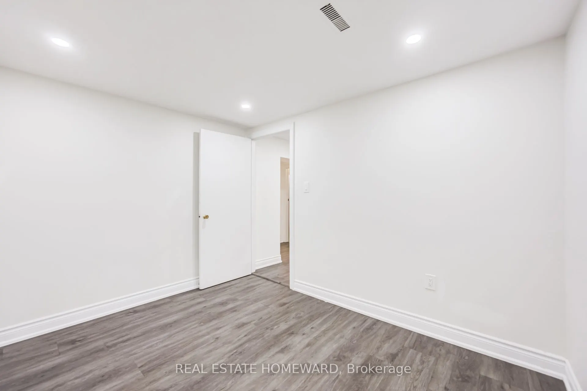783 Dodsworth Crescent