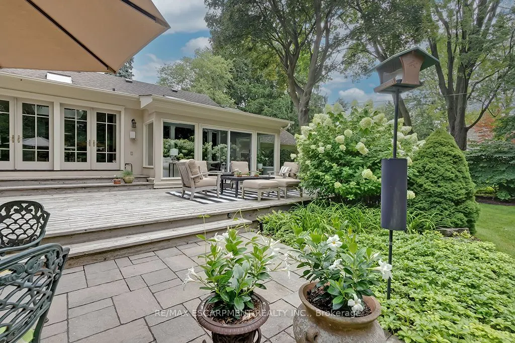 7 Colonial Crescent