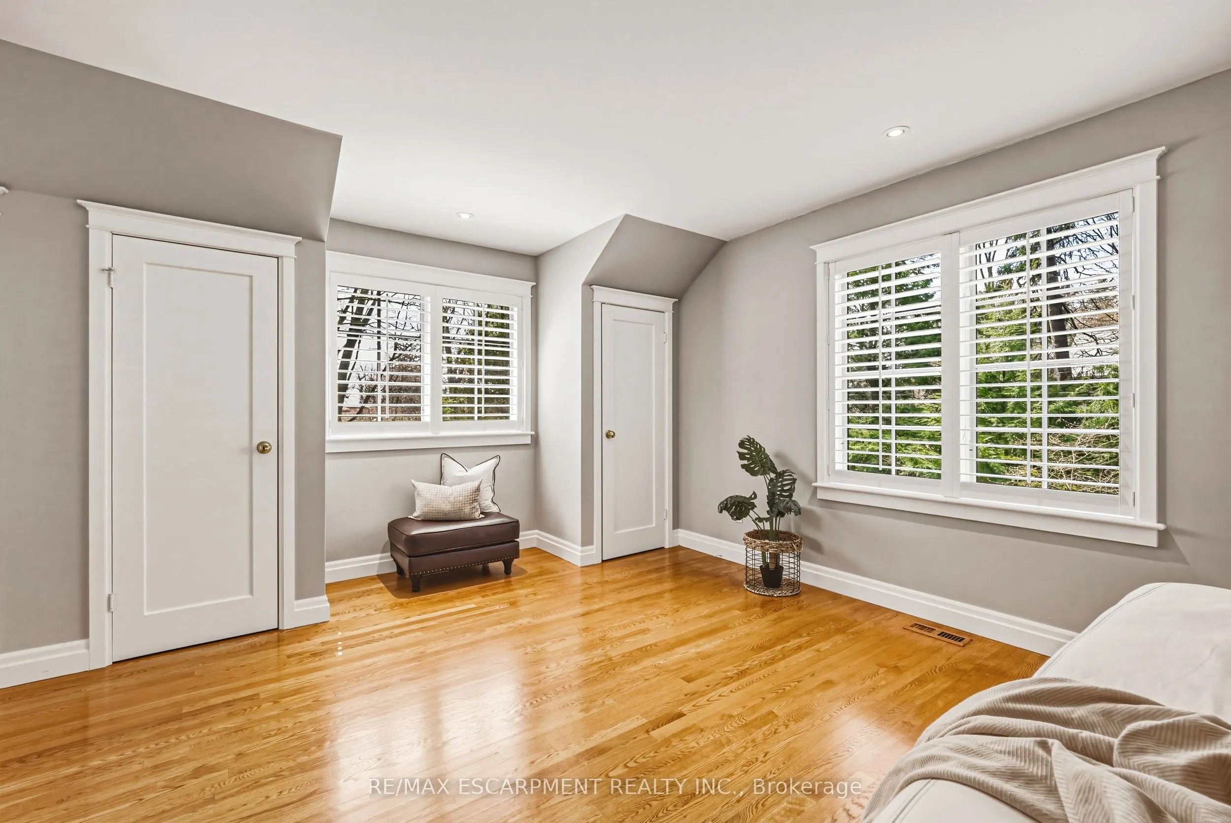 7 Colonial Crescent