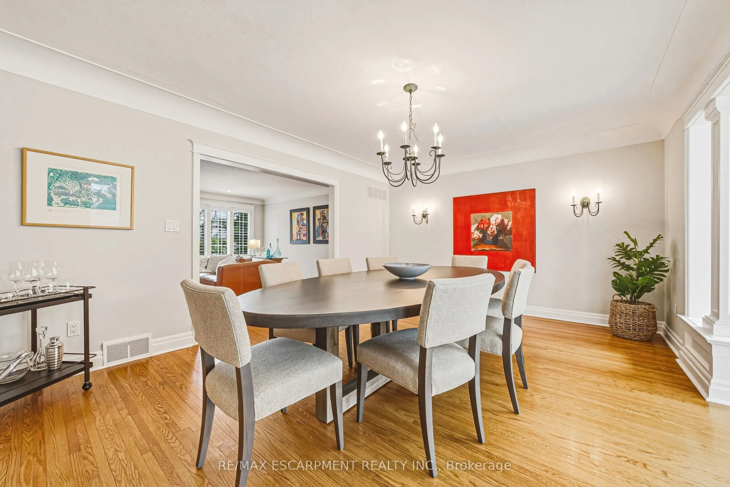 7 Colonial Crescent