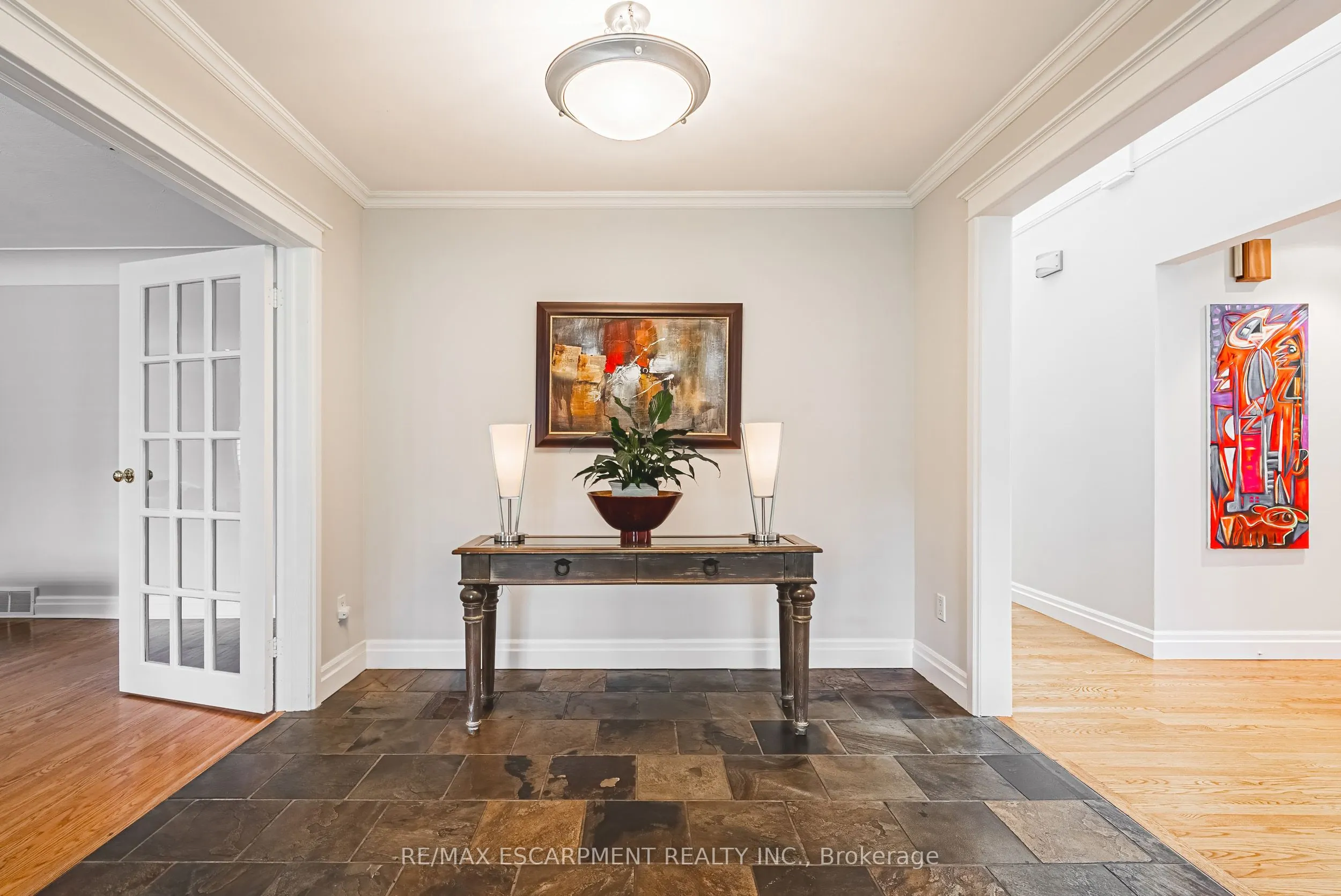 7 Colonial Crescent