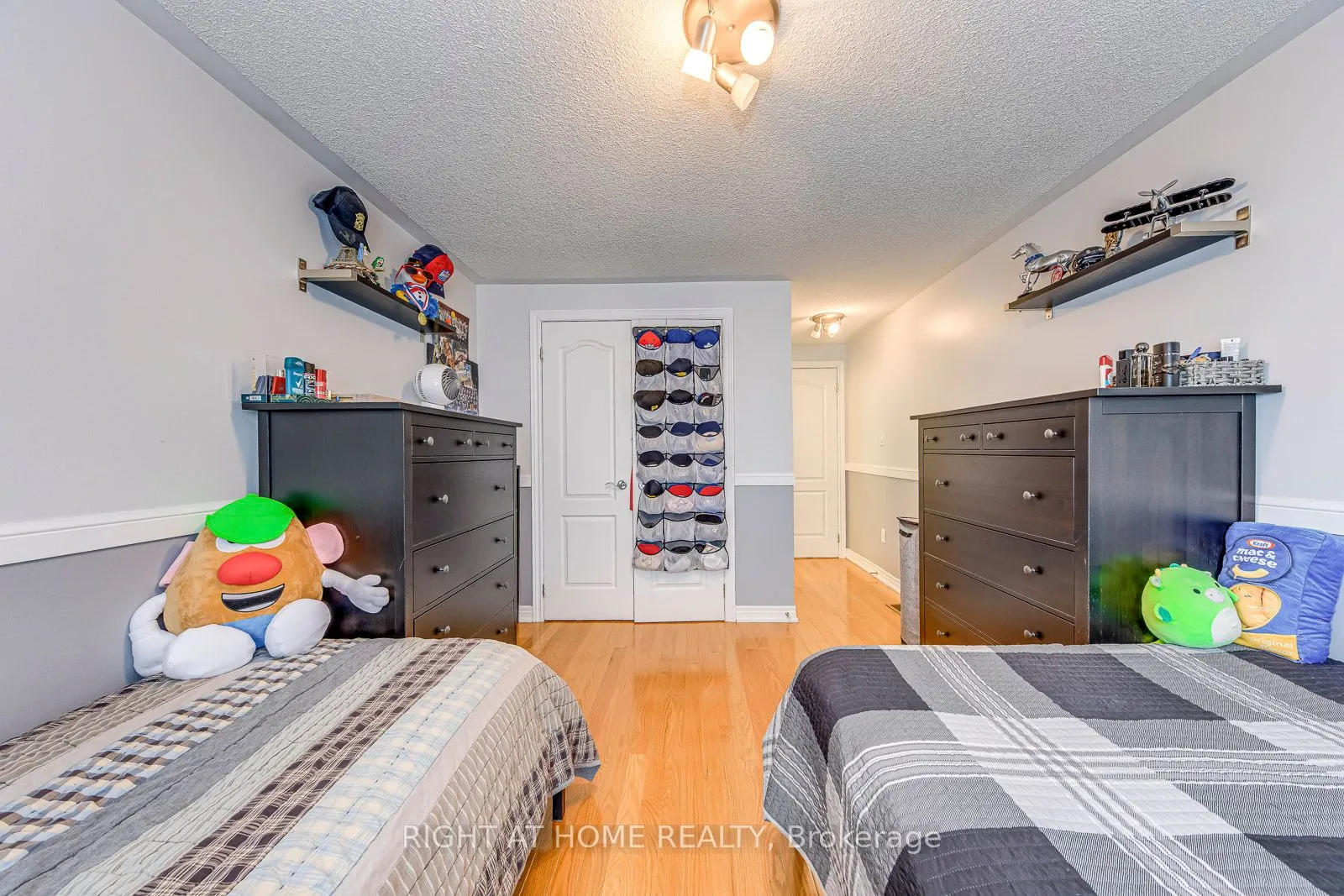 4164 Forest Fire Crescent
