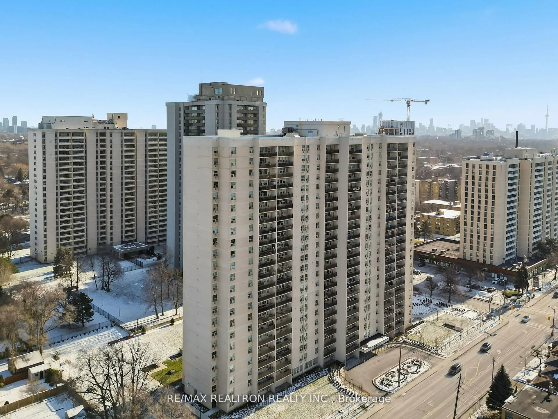 155 Marlee Avenue #909