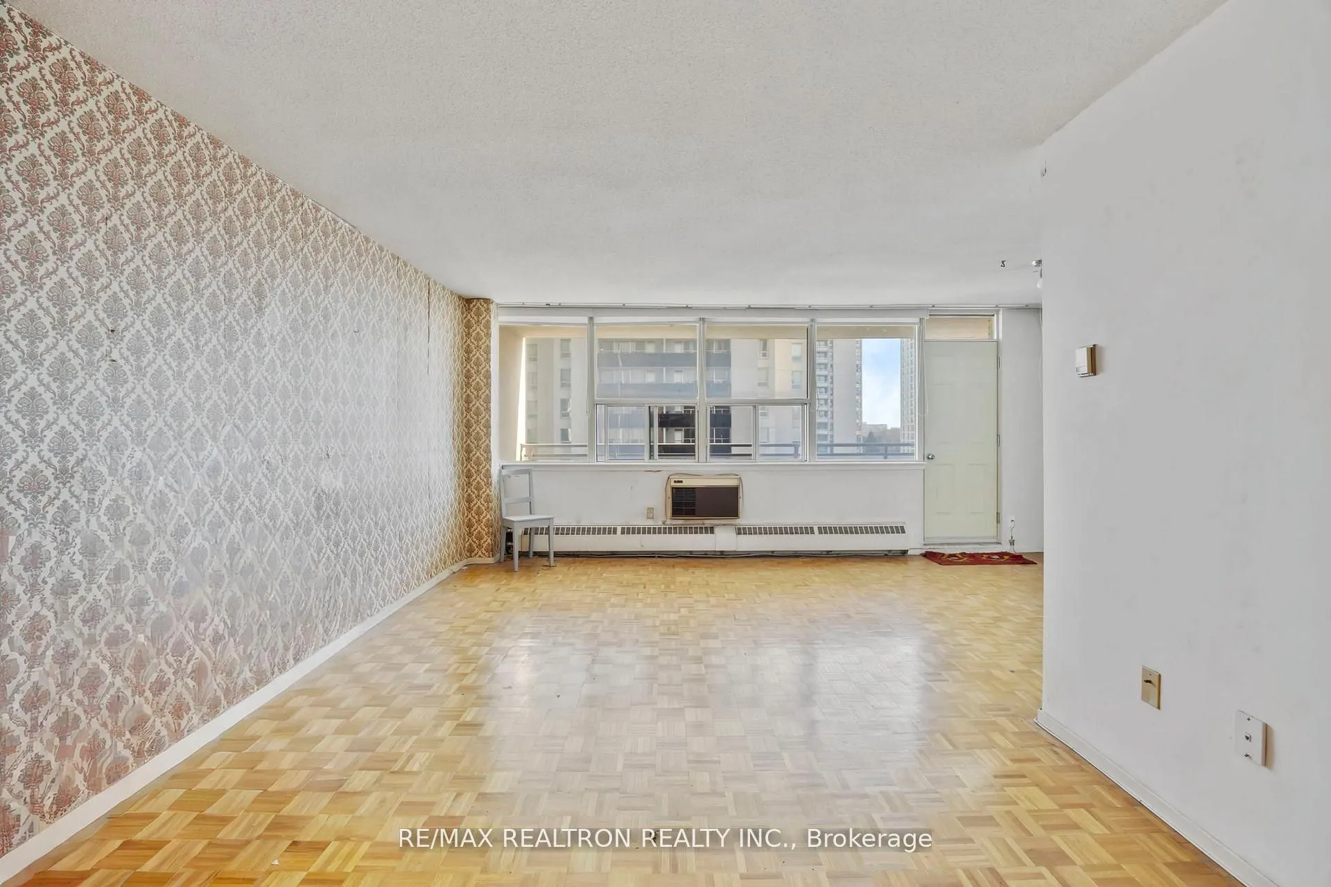 155 Marlee Avenue #909