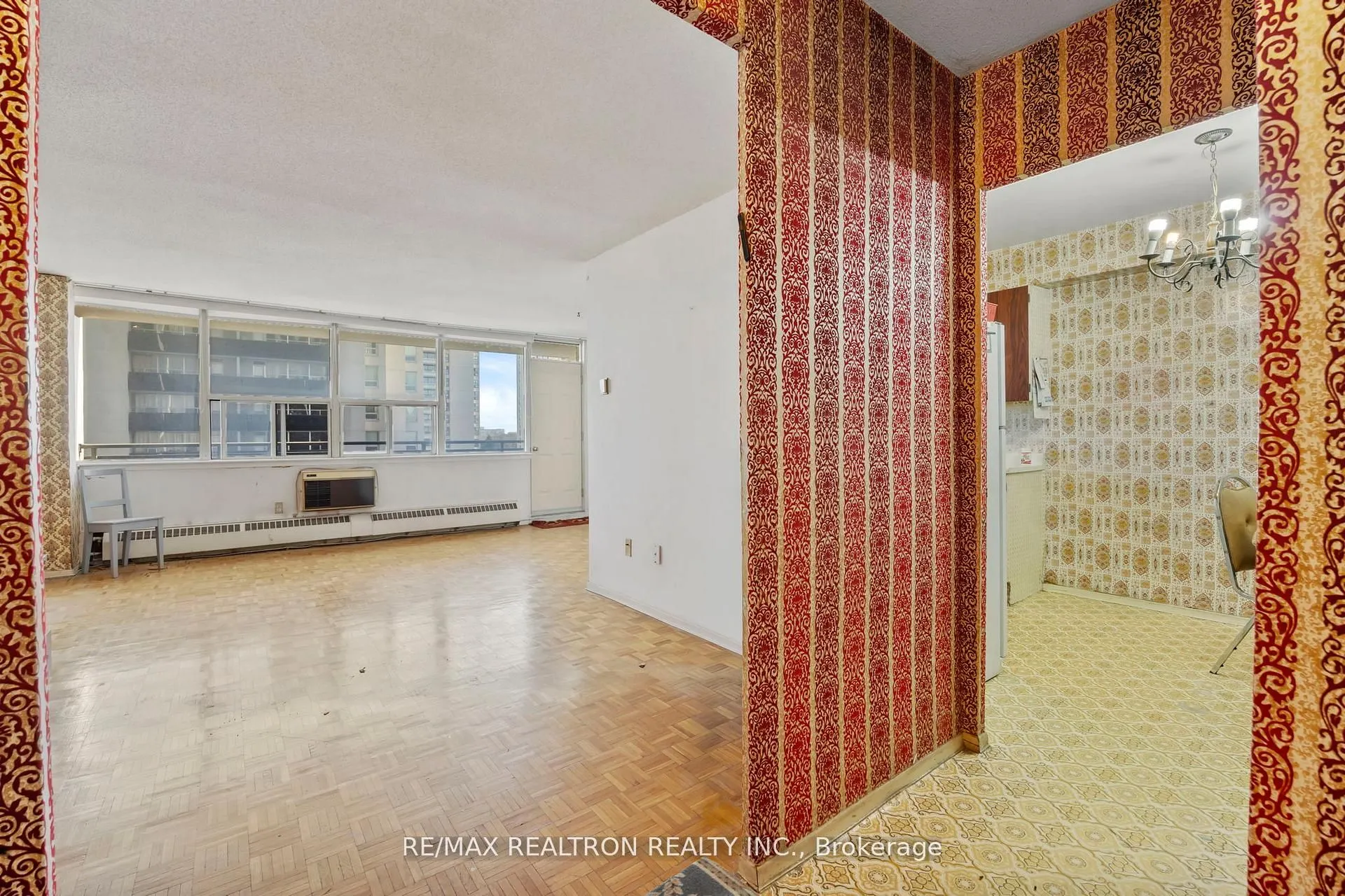 155 Marlee Avenue #909