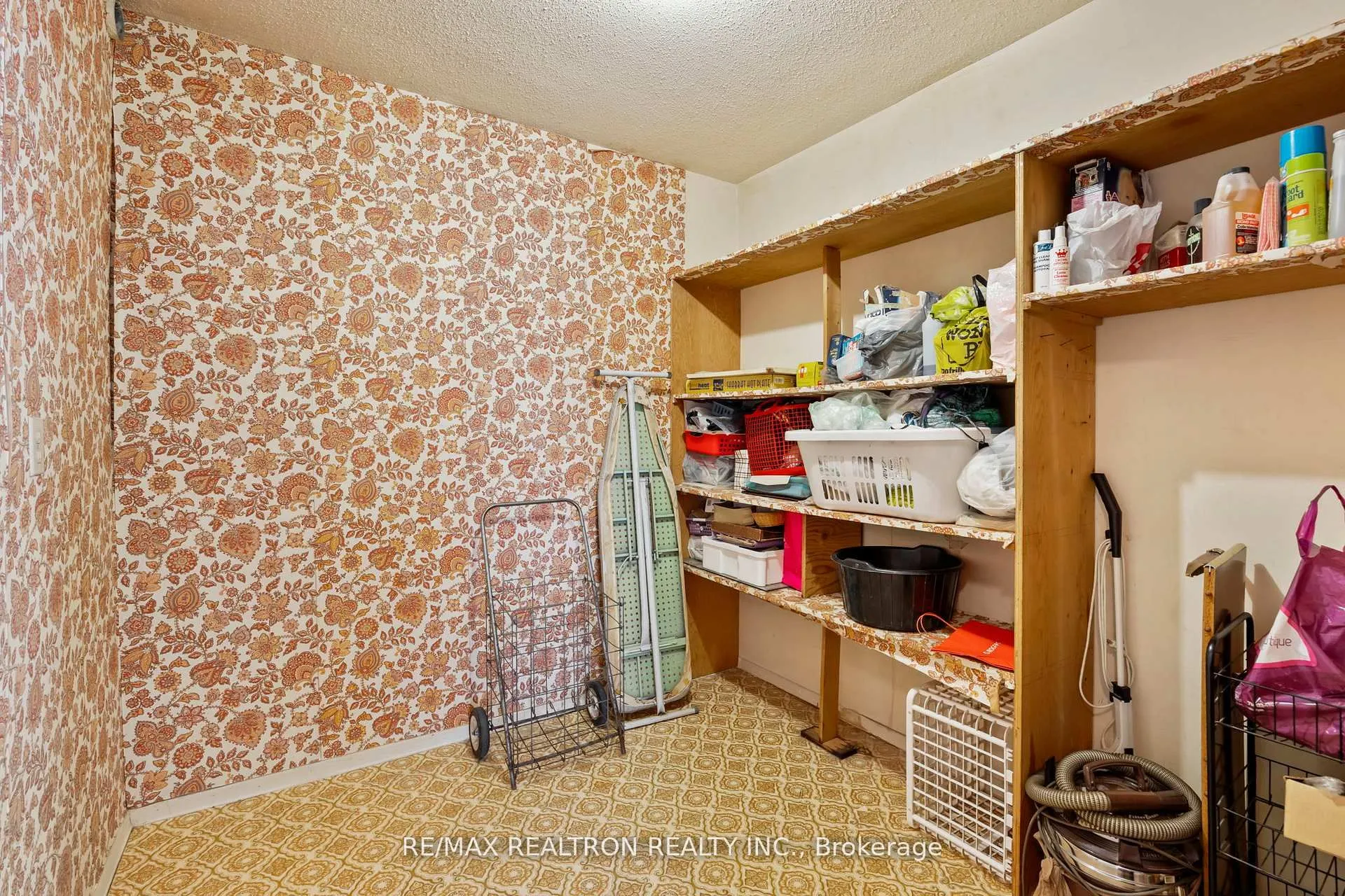 155 Marlee Avenue #909