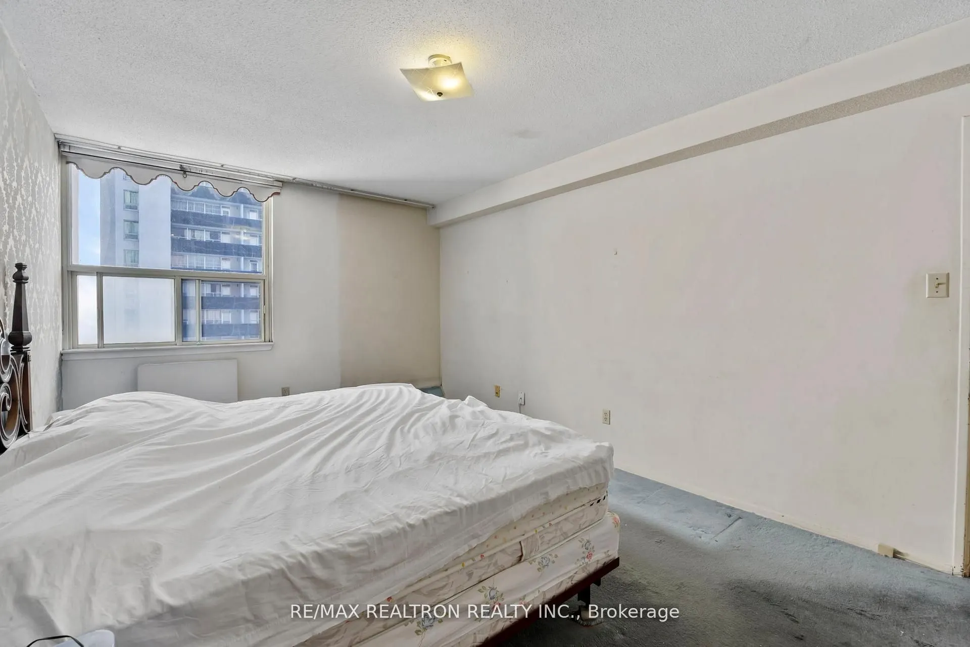 155 Marlee Avenue #909