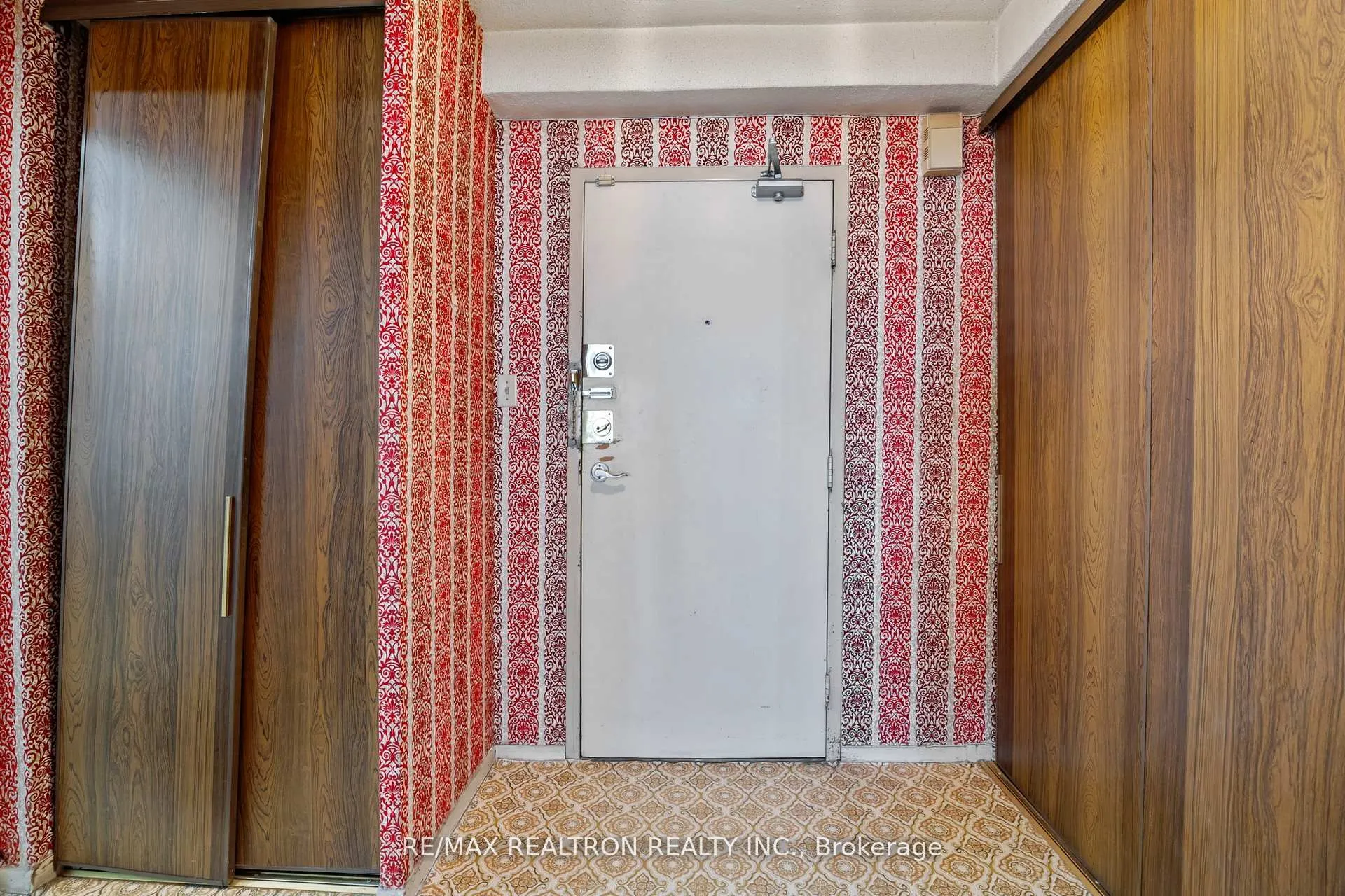 155 Marlee Avenue #909