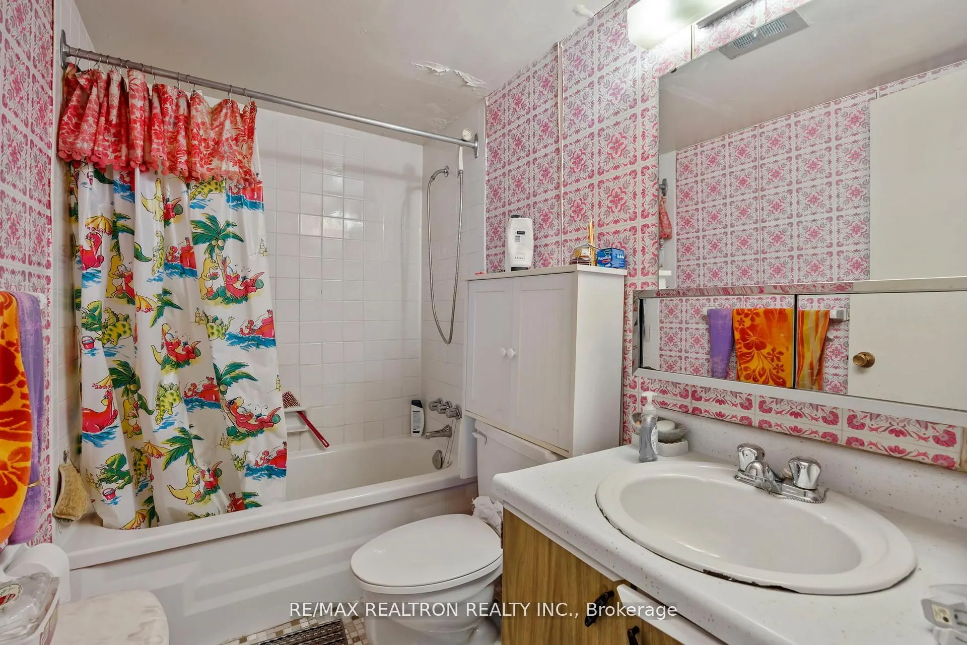 155 Marlee Avenue #909