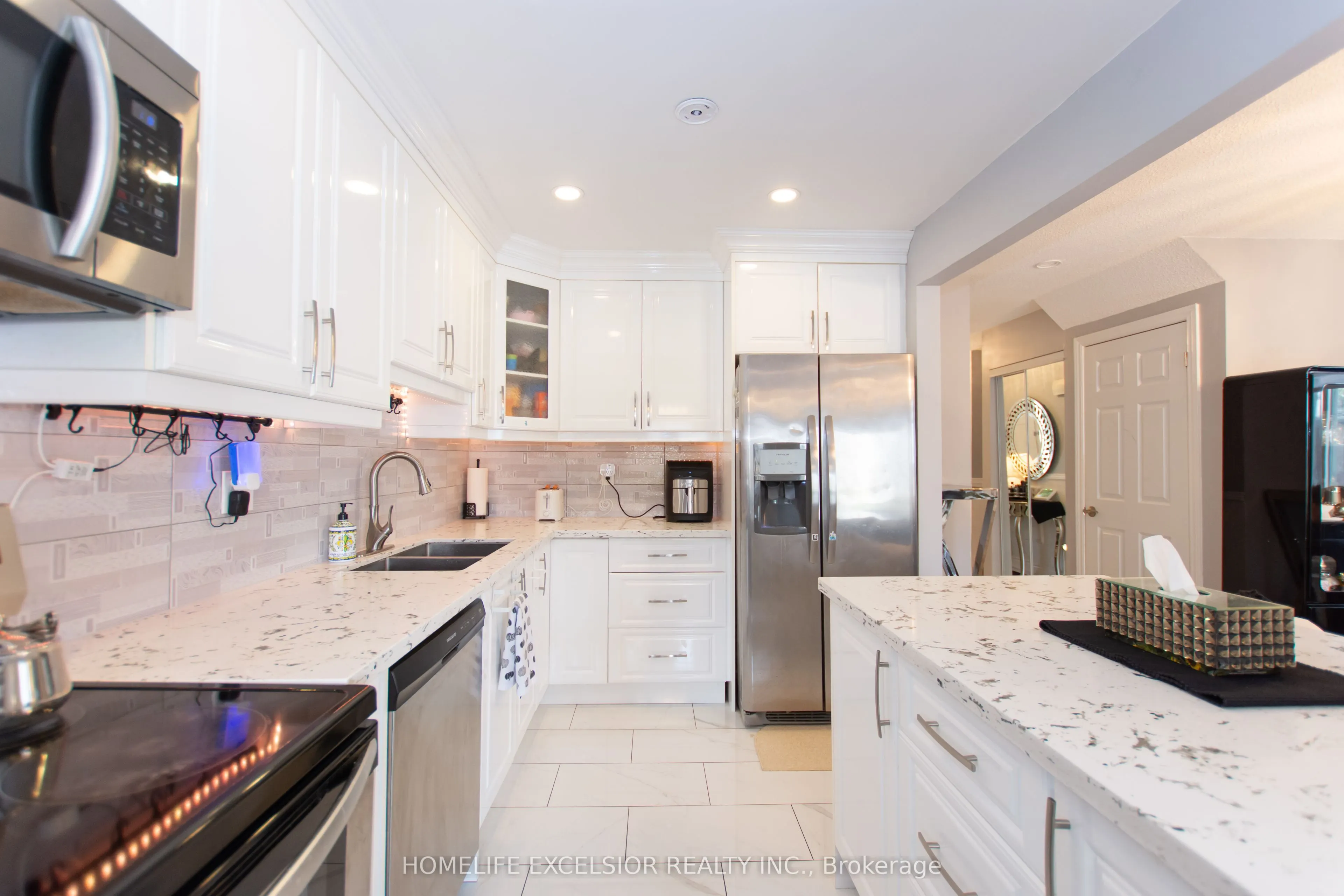 2200 Glenwood School Drive #9