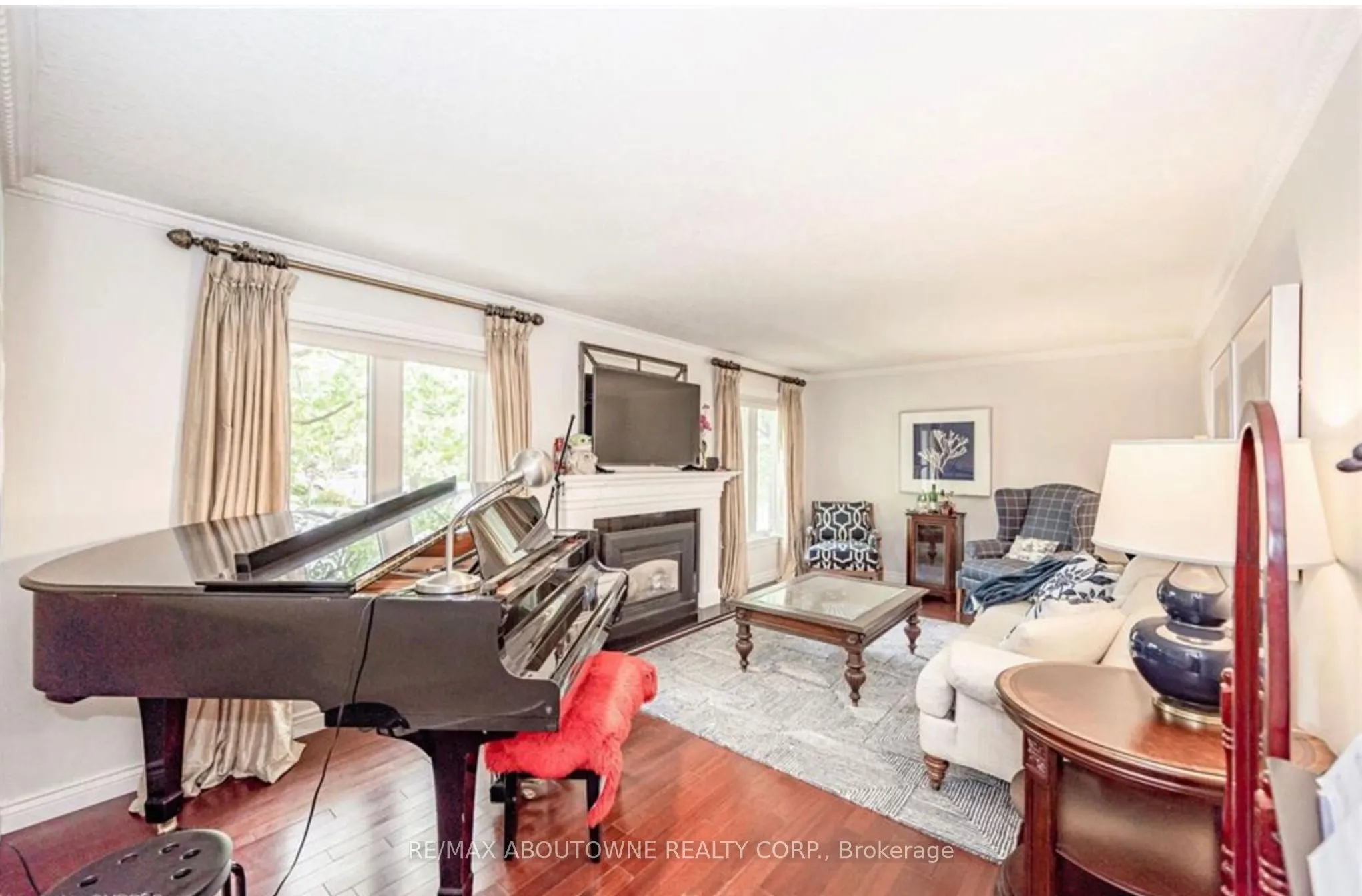 500 BLENHEIM Crescent