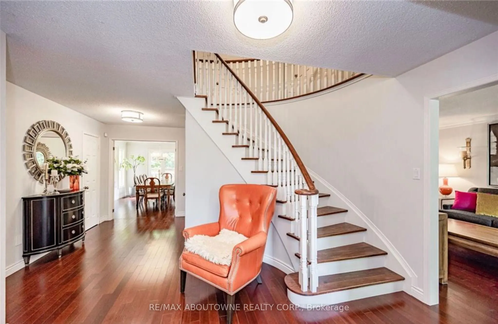 500 BLENHEIM Crescent