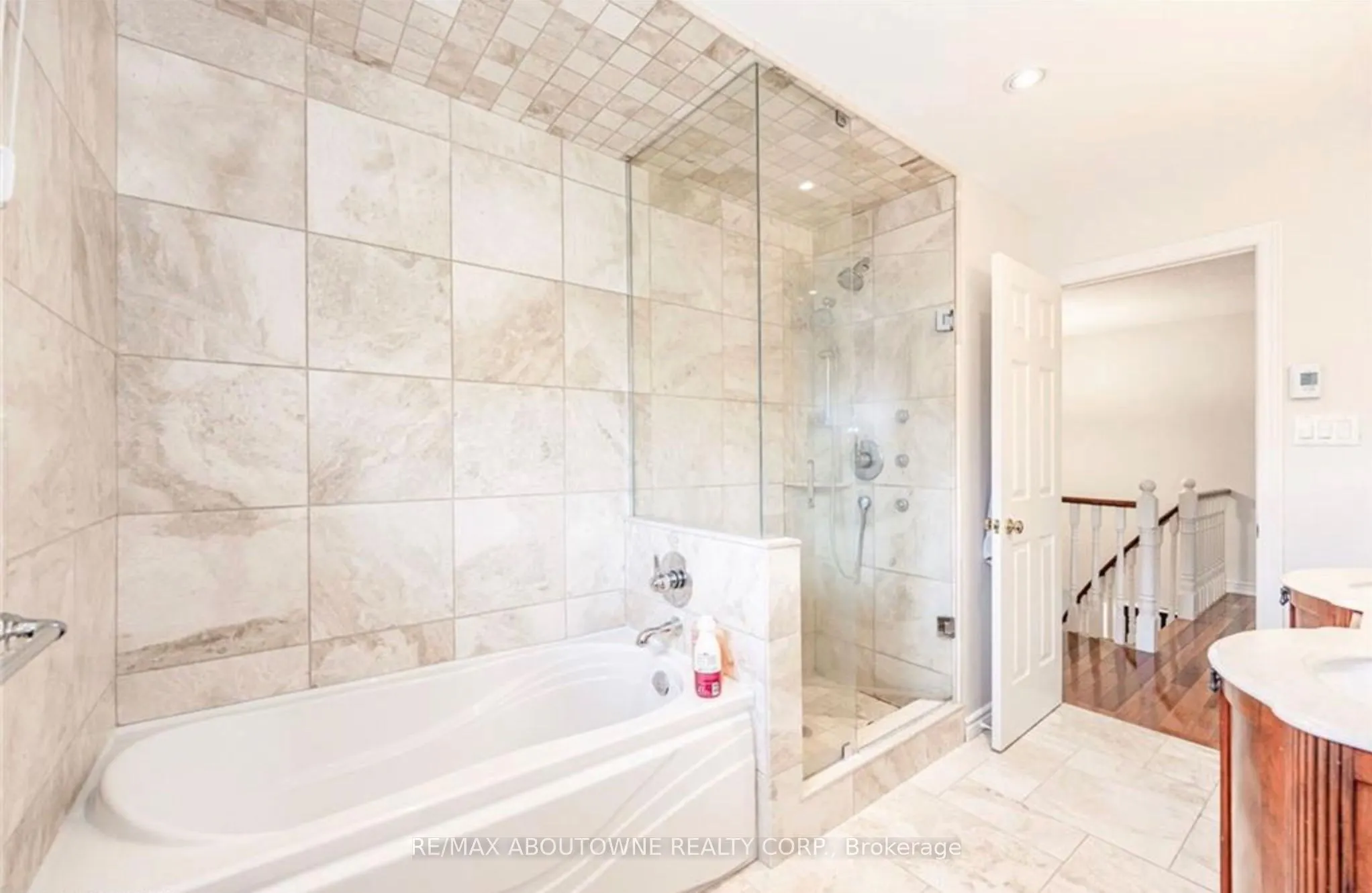 500 BLENHEIM Crescent