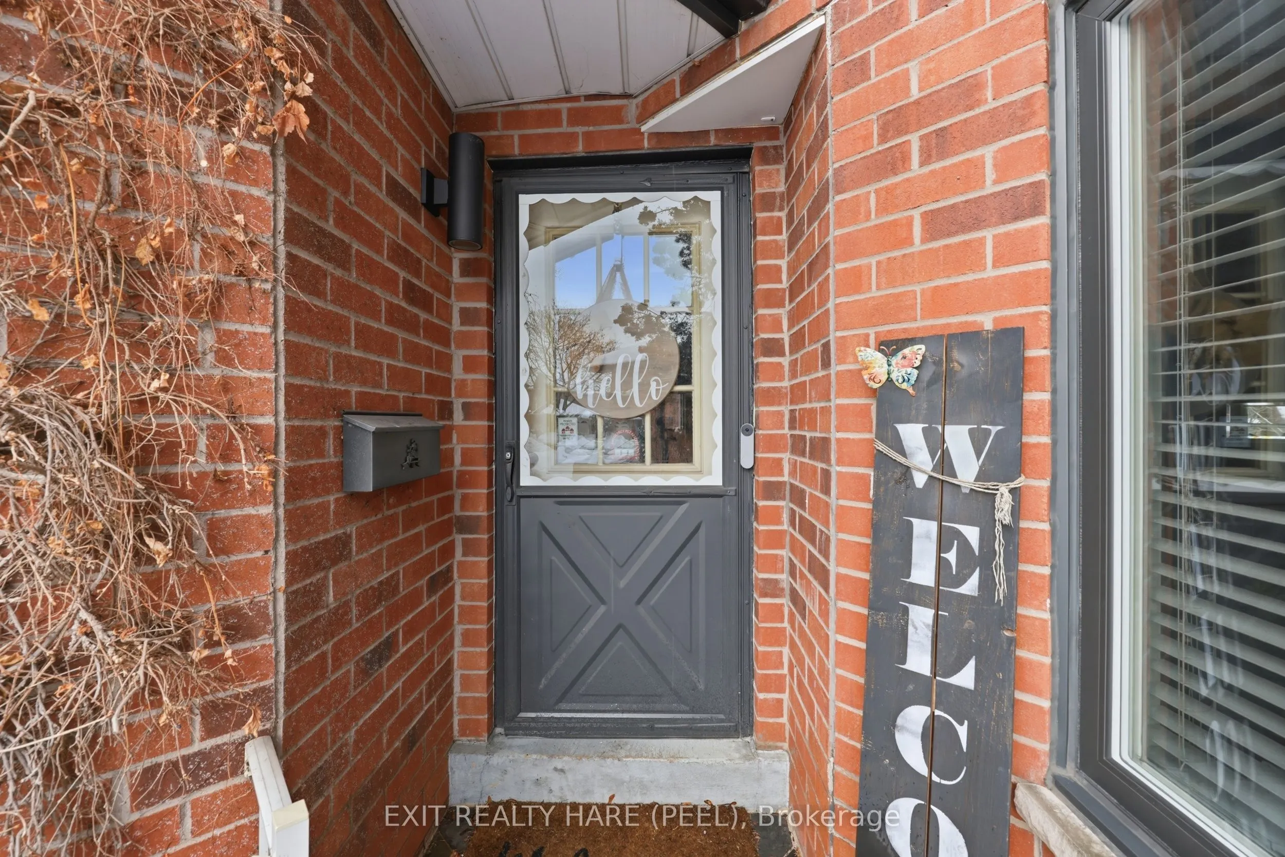 77 Lord Simcoe Drive