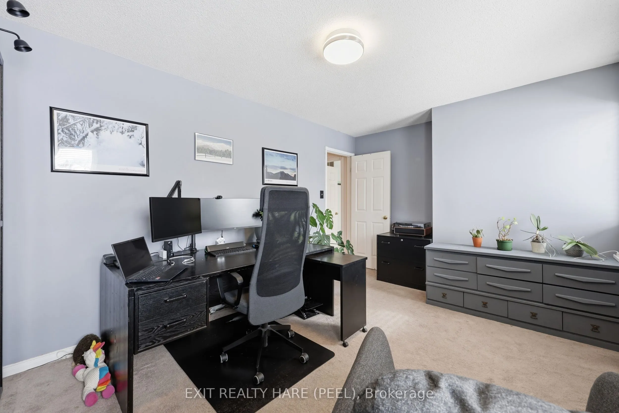 77 Lord Simcoe Drive