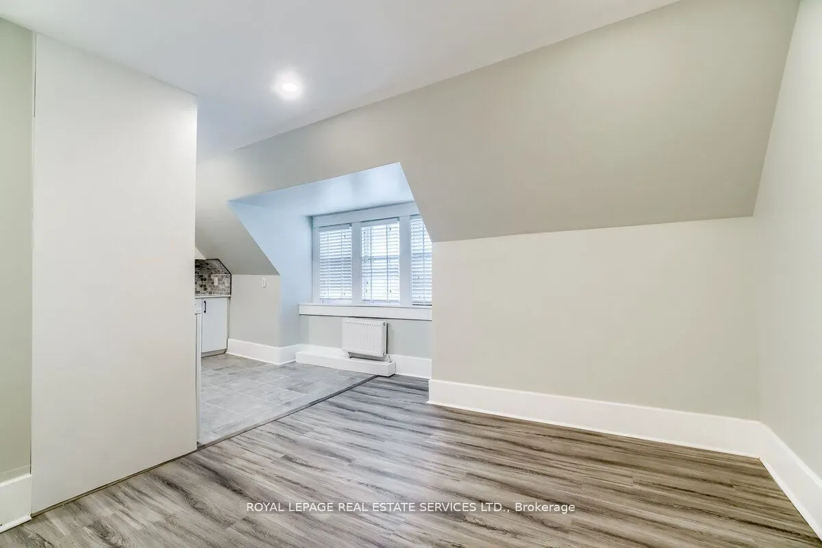31 Tyndall Avenue