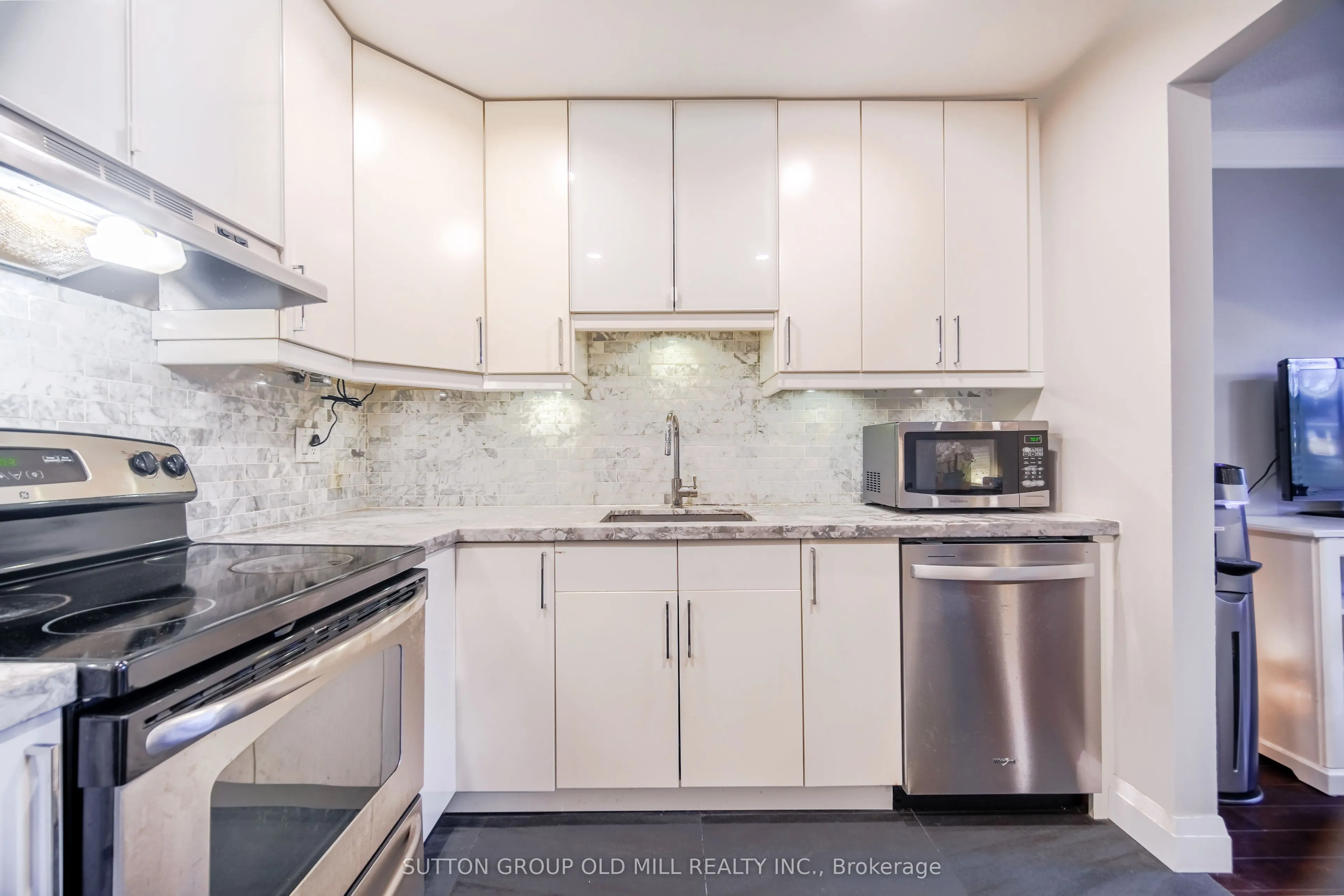 685 Francis Road #1