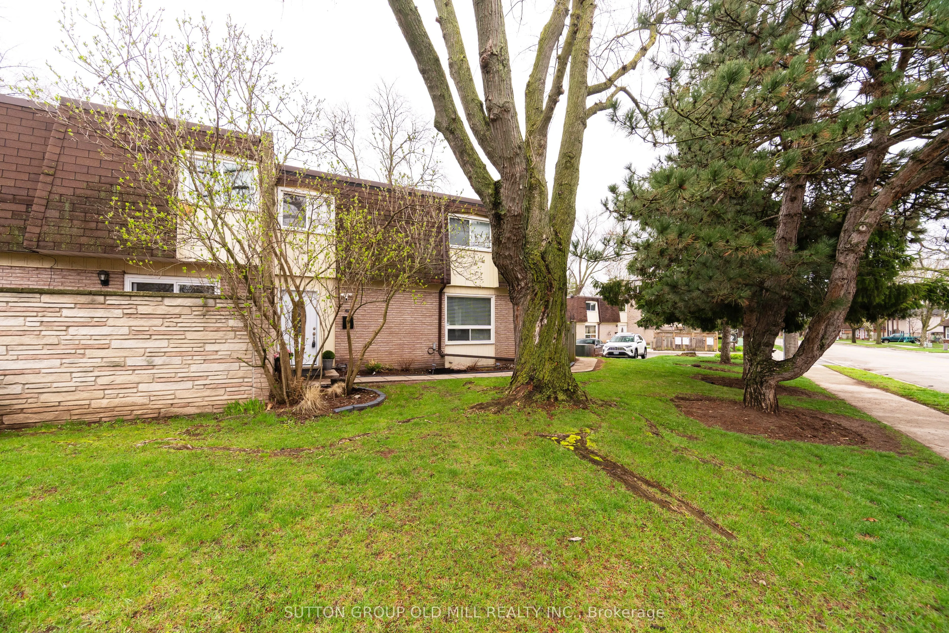 685 Francis Road #1